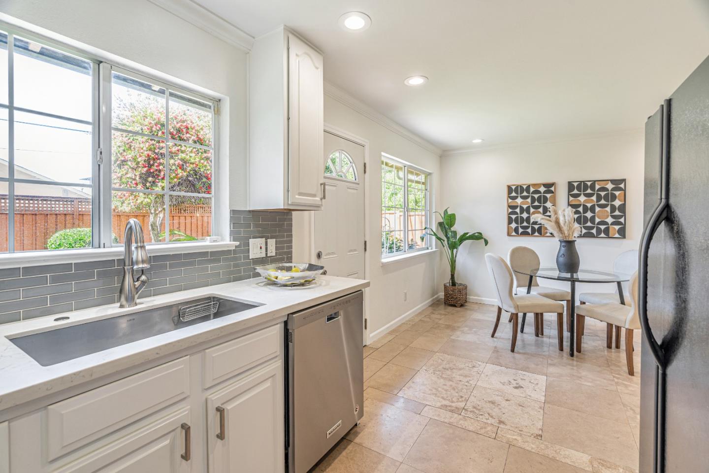 Detail Gallery Image 11 of 34 For 1389 Boysea Dr, San Jose,  CA 95118 - 3 Beds | 2 Baths