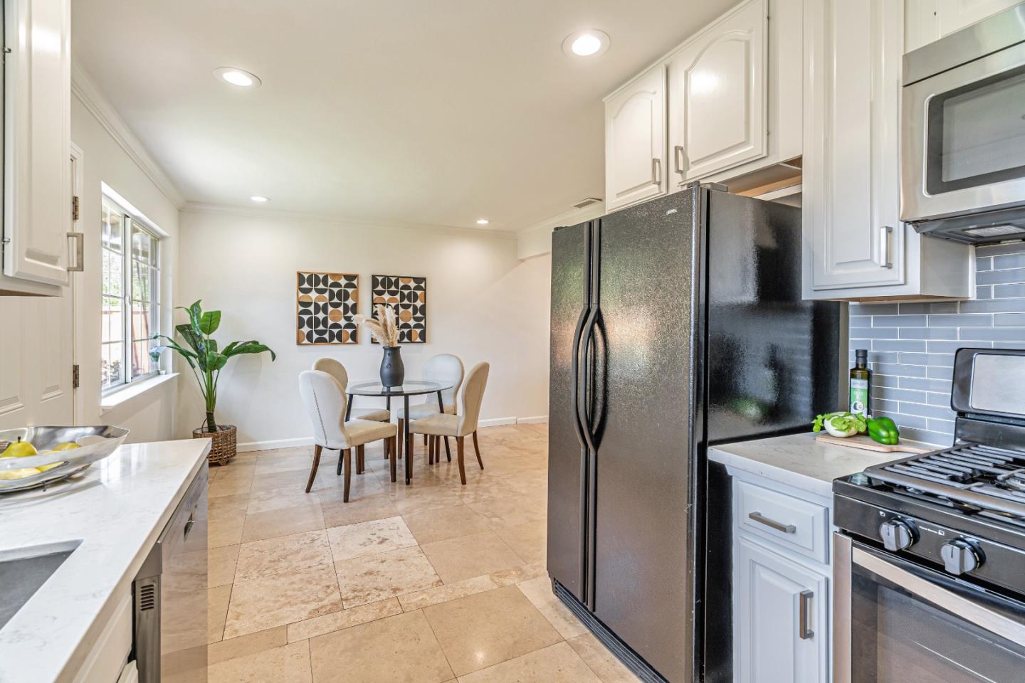 Detail Gallery Image 12 of 34 For 1389 Boysea Dr, San Jose,  CA 95118 - 3 Beds | 2 Baths