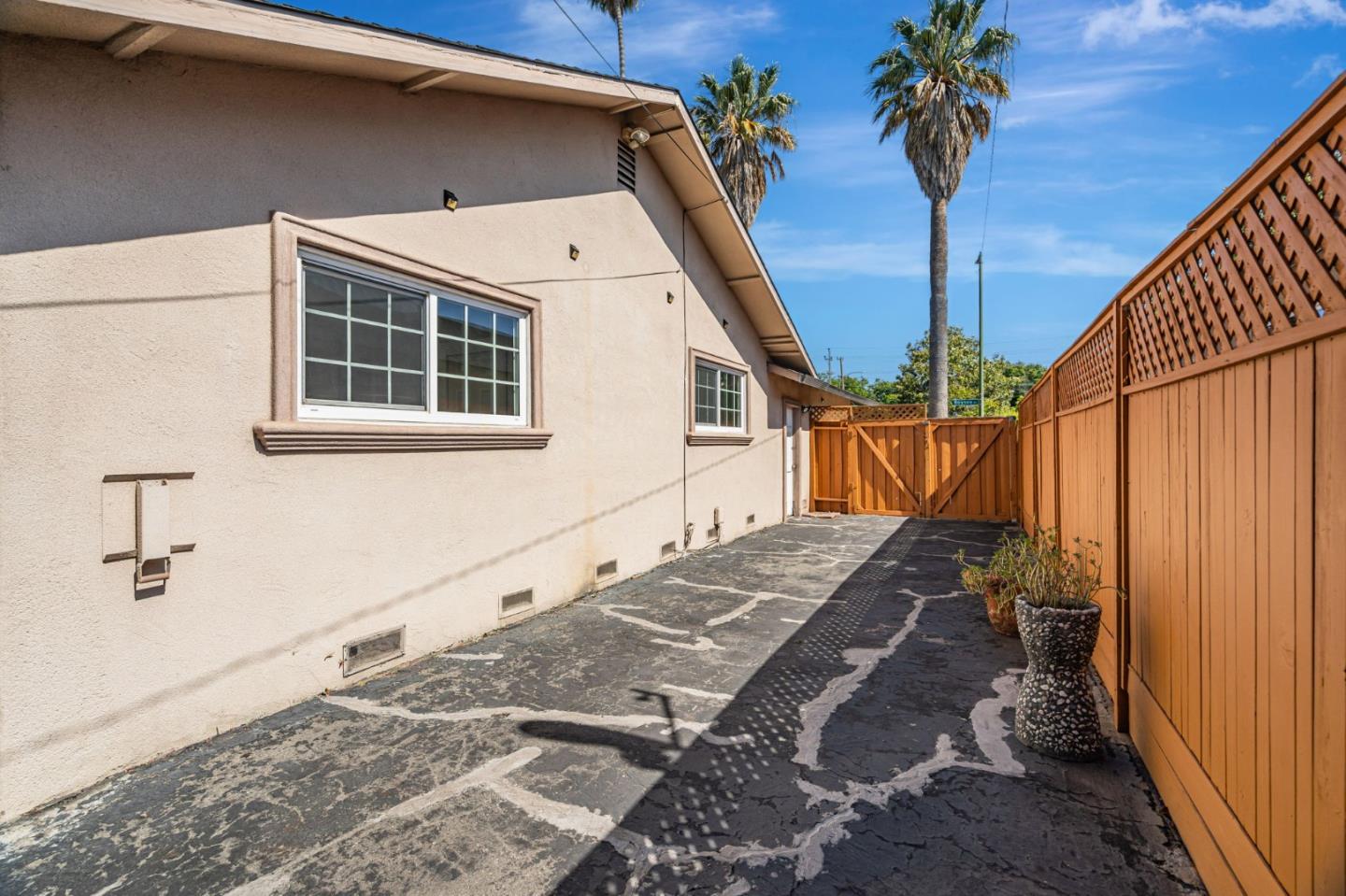 Detail Gallery Image 34 of 34 For 1389 Boysea Dr, San Jose,  CA 95118 - 3 Beds | 2 Baths