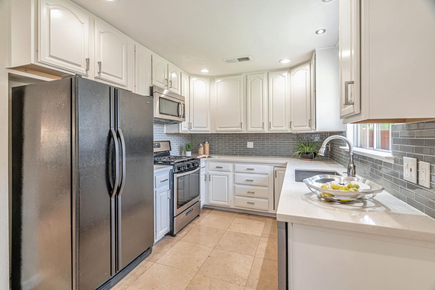 Detail Gallery Image 9 of 34 For 1389 Boysea Dr, San Jose,  CA 95118 - 3 Beds | 2 Baths