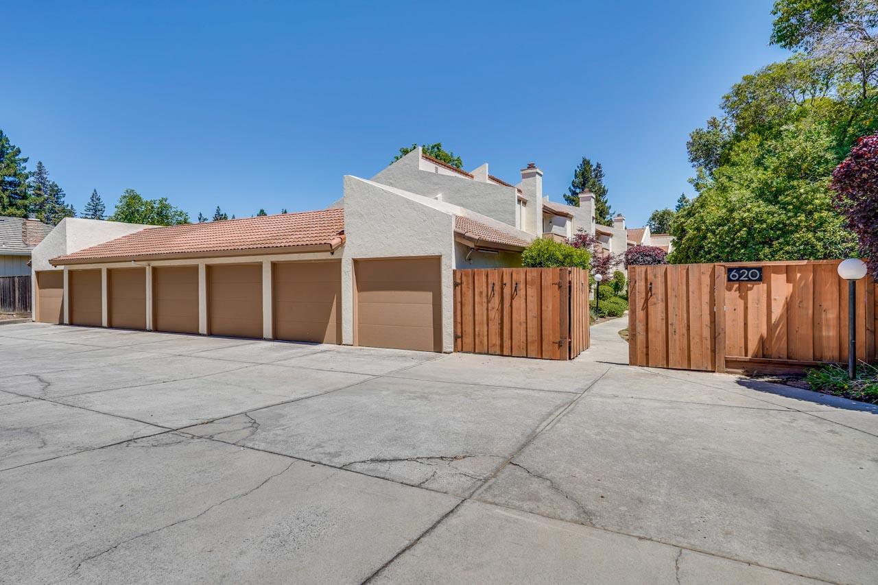 Detail Gallery Image 66 of 66 For 620 Willowgate St #5,  Mountain View,  CA 94043 - 3 Beds | 2/1 Baths