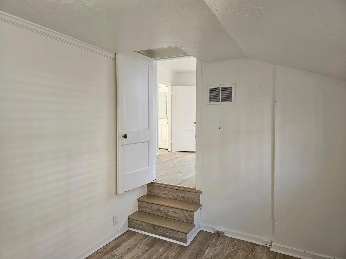 Detail Gallery Image 13 of 24 For 106 Saxon Ave, Capitola,  CA 95010 - 4 Beds | 2 Baths