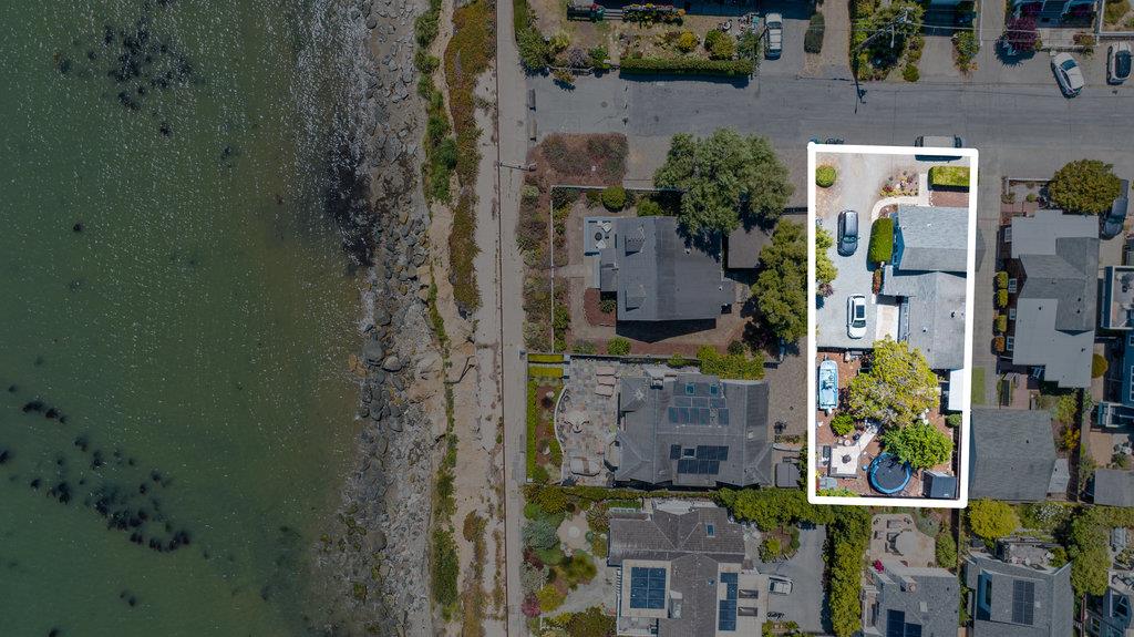Detail Gallery Image 6 of 24 For 106 Saxon Ave, Capitola,  CA 95010 - 4 Beds | 2 Baths