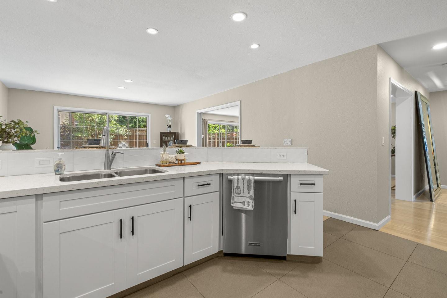 Detail Gallery Image 20 of 50 For 2960 Massih Ct, Campbell,  CA 95008 - 3 Beds | 2/1 Baths