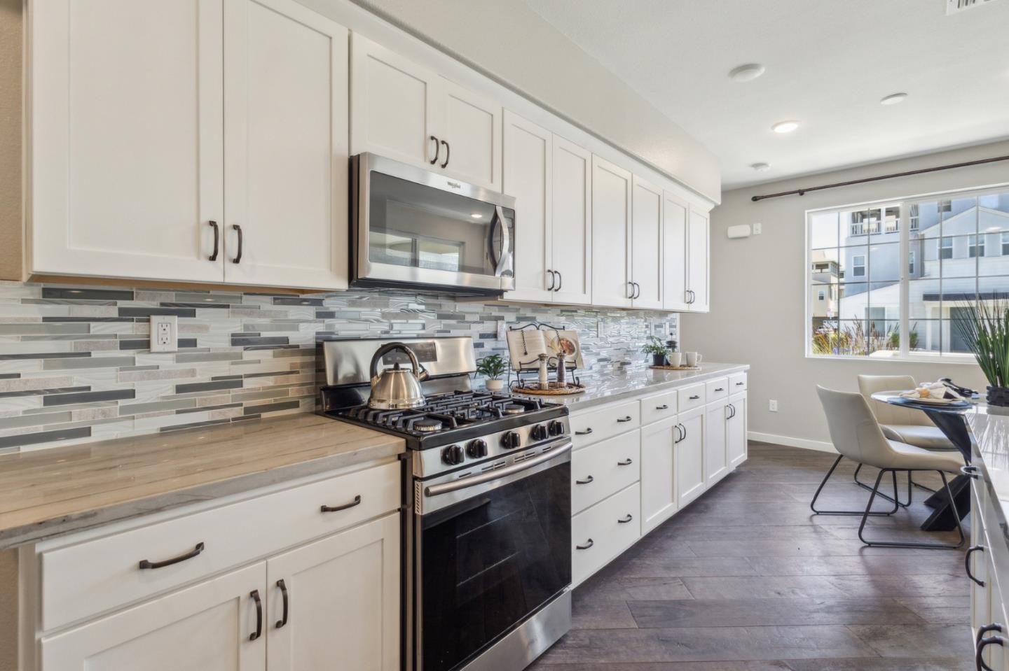 Detail Gallery Image 12 of 34 For 37659 Shelter Rd, Newark,  CA 94560 - 3 Beds | 2/1 Baths
