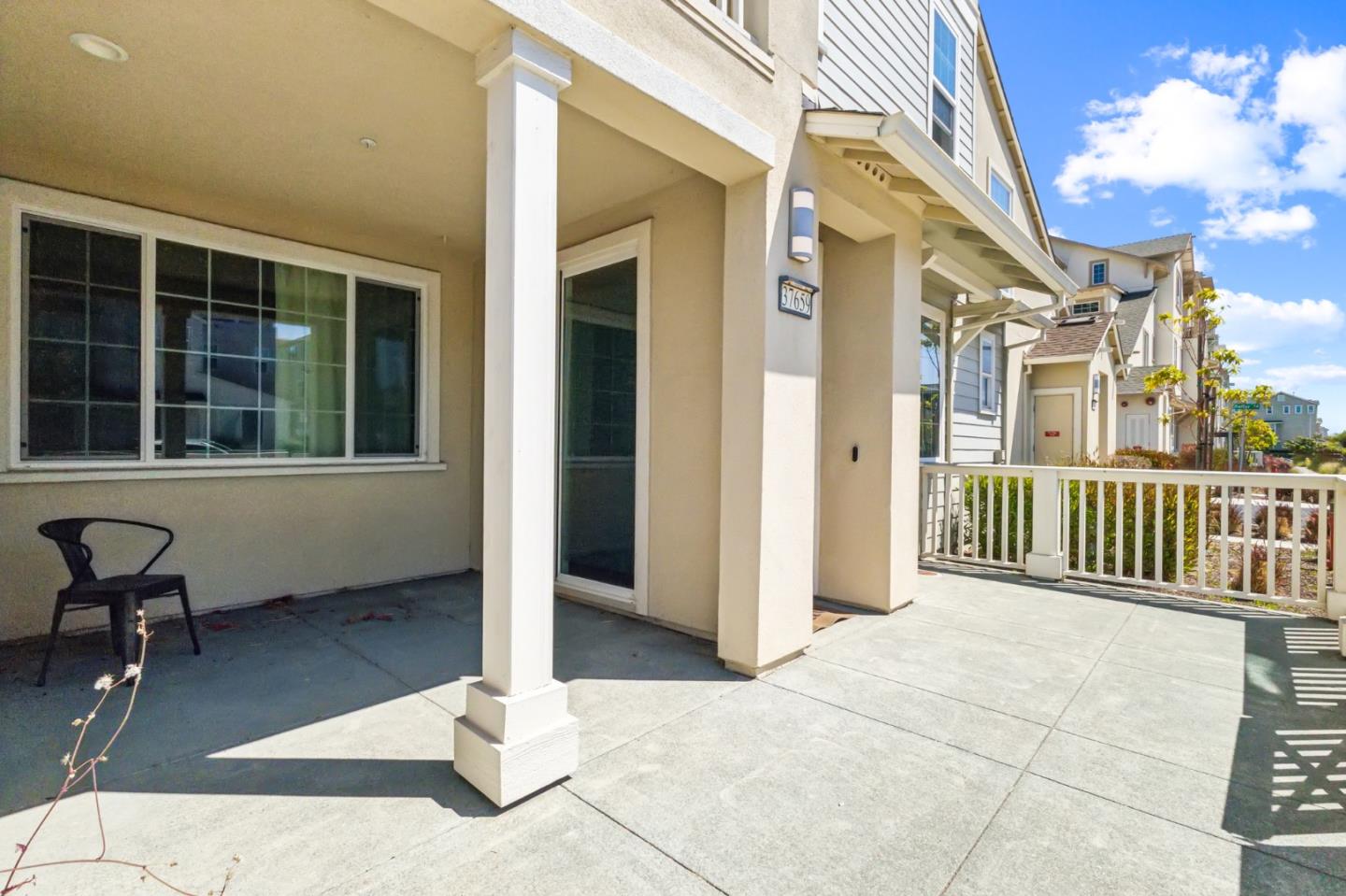 Detail Gallery Image 2 of 34 For 37659 Shelter Rd, Newark,  CA 94560 - 3 Beds | 2/1 Baths