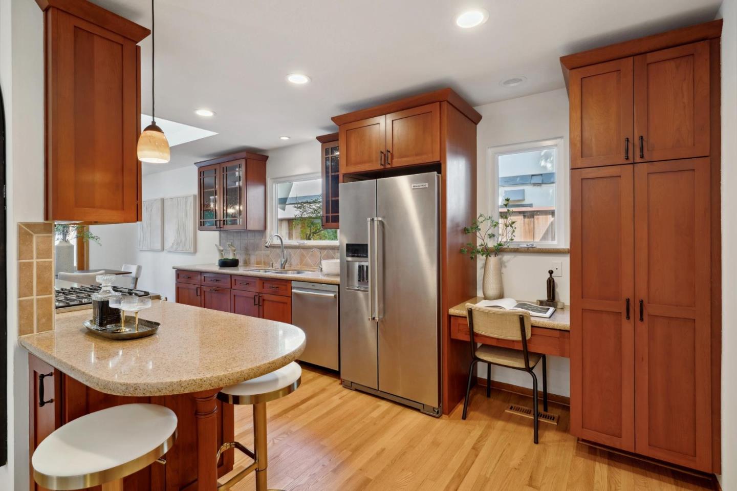 Detail Gallery Image 13 of 46 For 1410 Thunderbird Ave, Sunnyvale,  CA 94087 - 3 Beds | 2 Baths