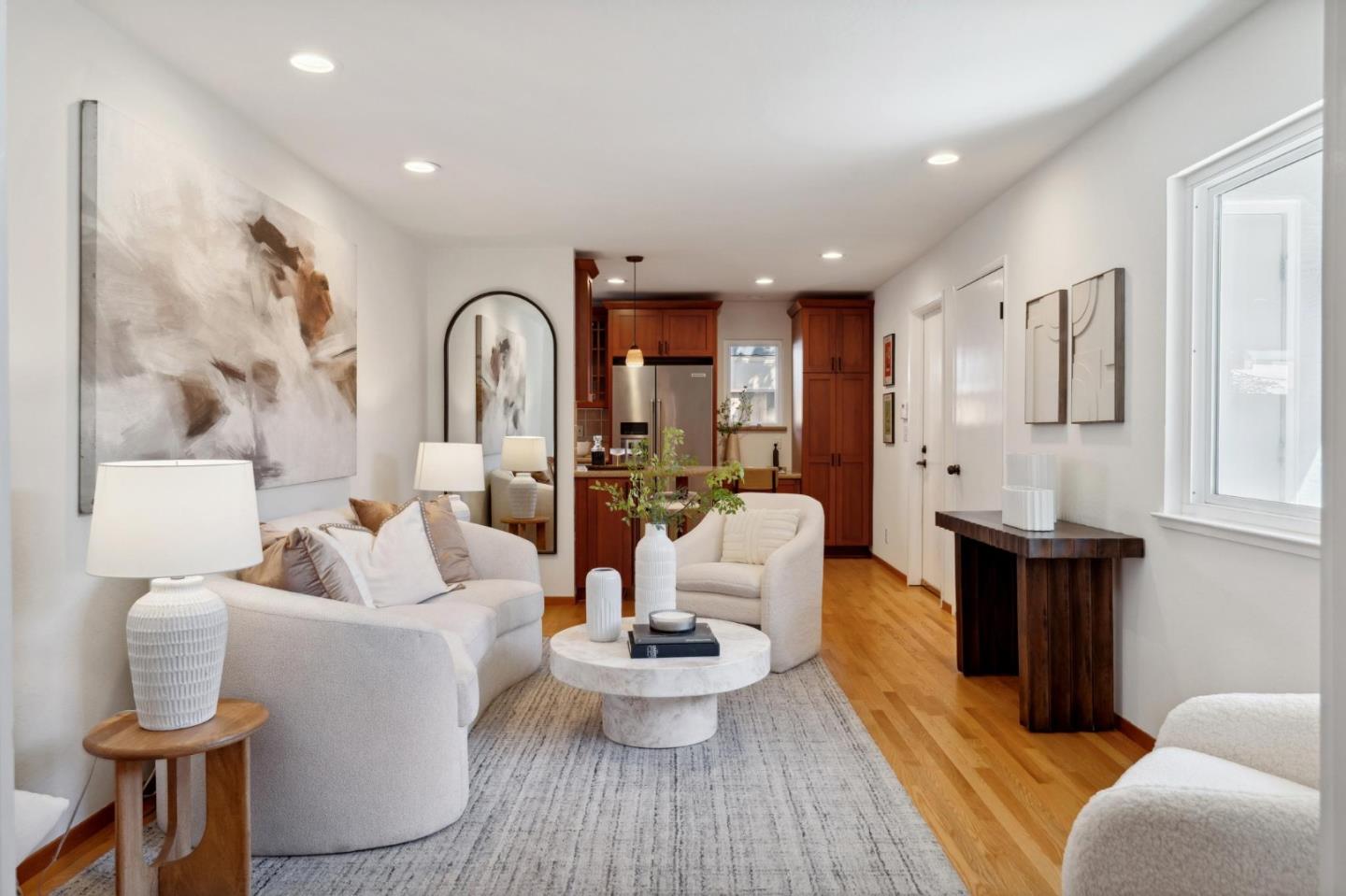 Detail Gallery Image 8 of 46 For 1410 Thunderbird Ave, Sunnyvale,  CA 94087 - 3 Beds | 2 Baths