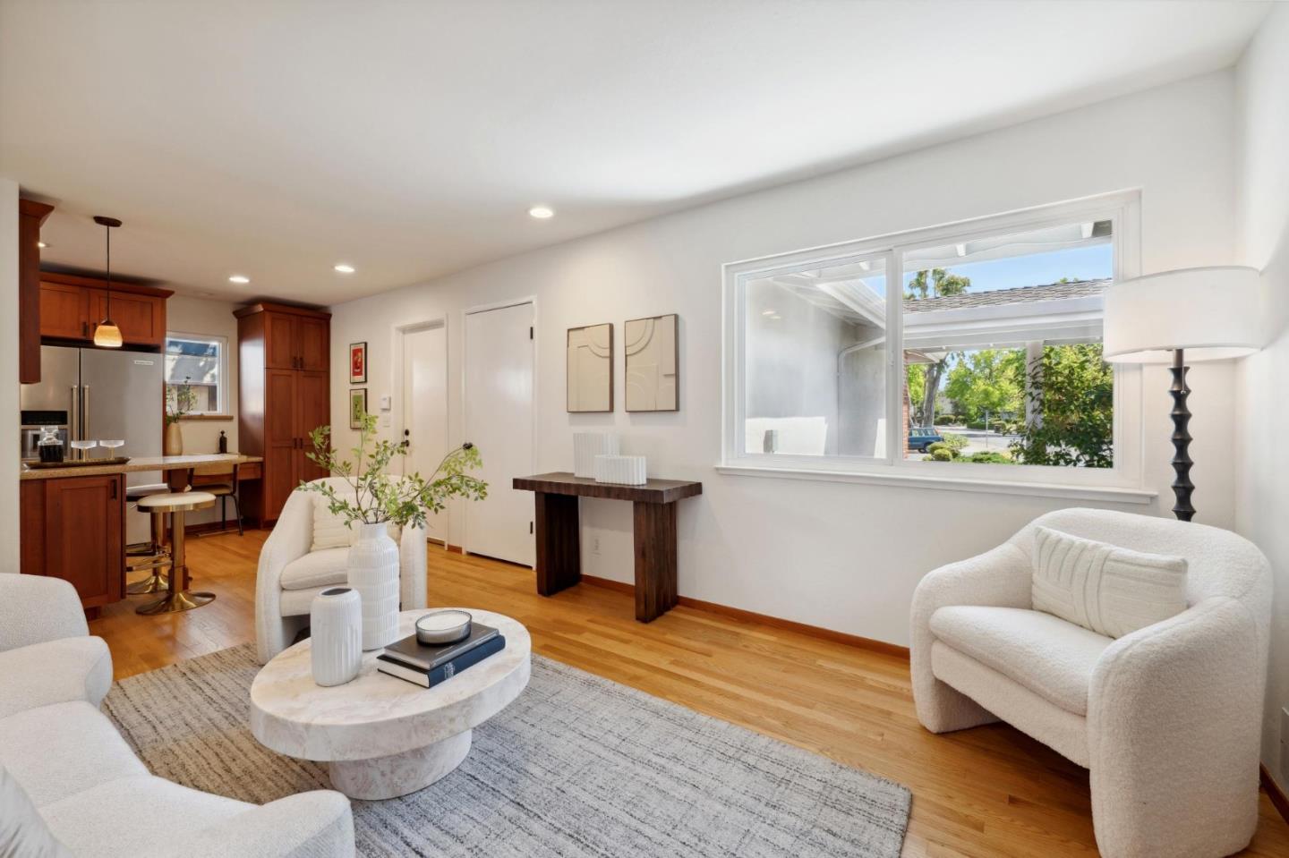 Detail Gallery Image 9 of 46 For 1410 Thunderbird Ave, Sunnyvale,  CA 94087 - 3 Beds | 2 Baths