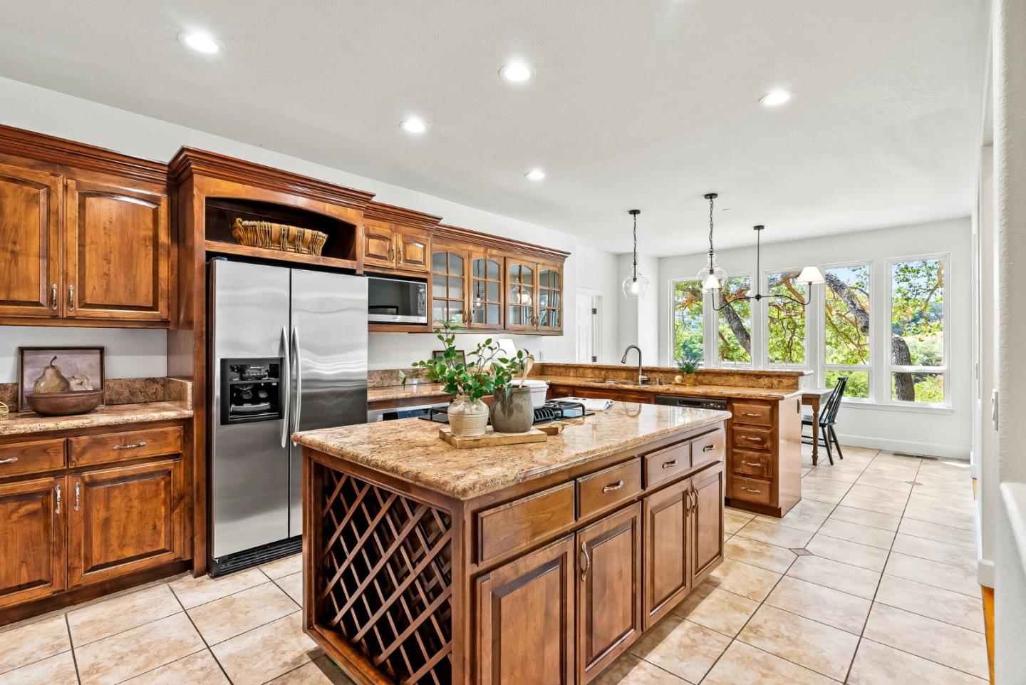 Detail Gallery Image 14 of 41 For 1800 Jasper Highlands Dr, Morgan Hill,  CA 95037 - 3 Beds | 2/1 Baths