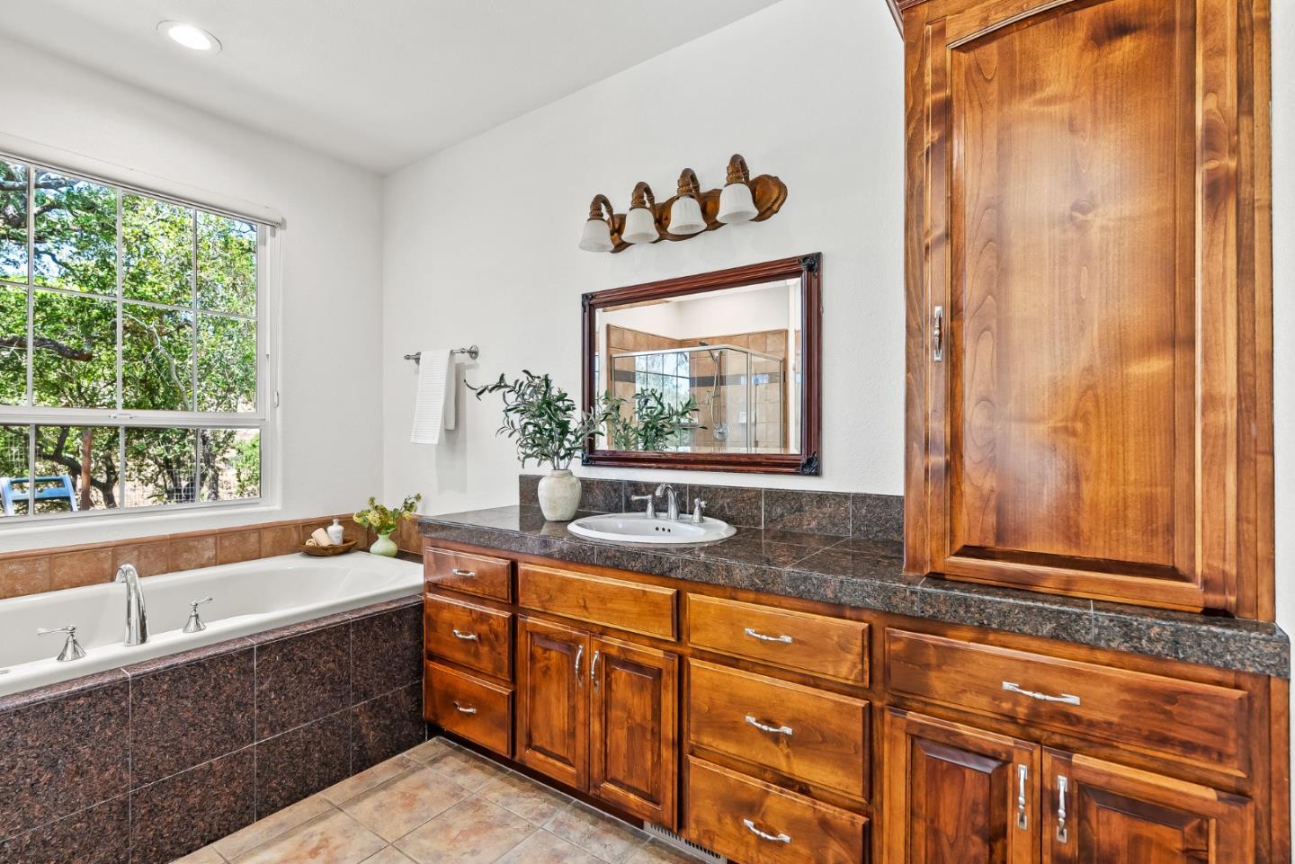 Detail Gallery Image 23 of 41 For 1800 Jasper Highlands Dr, Morgan Hill,  CA 95037 - 3 Beds | 2/1 Baths