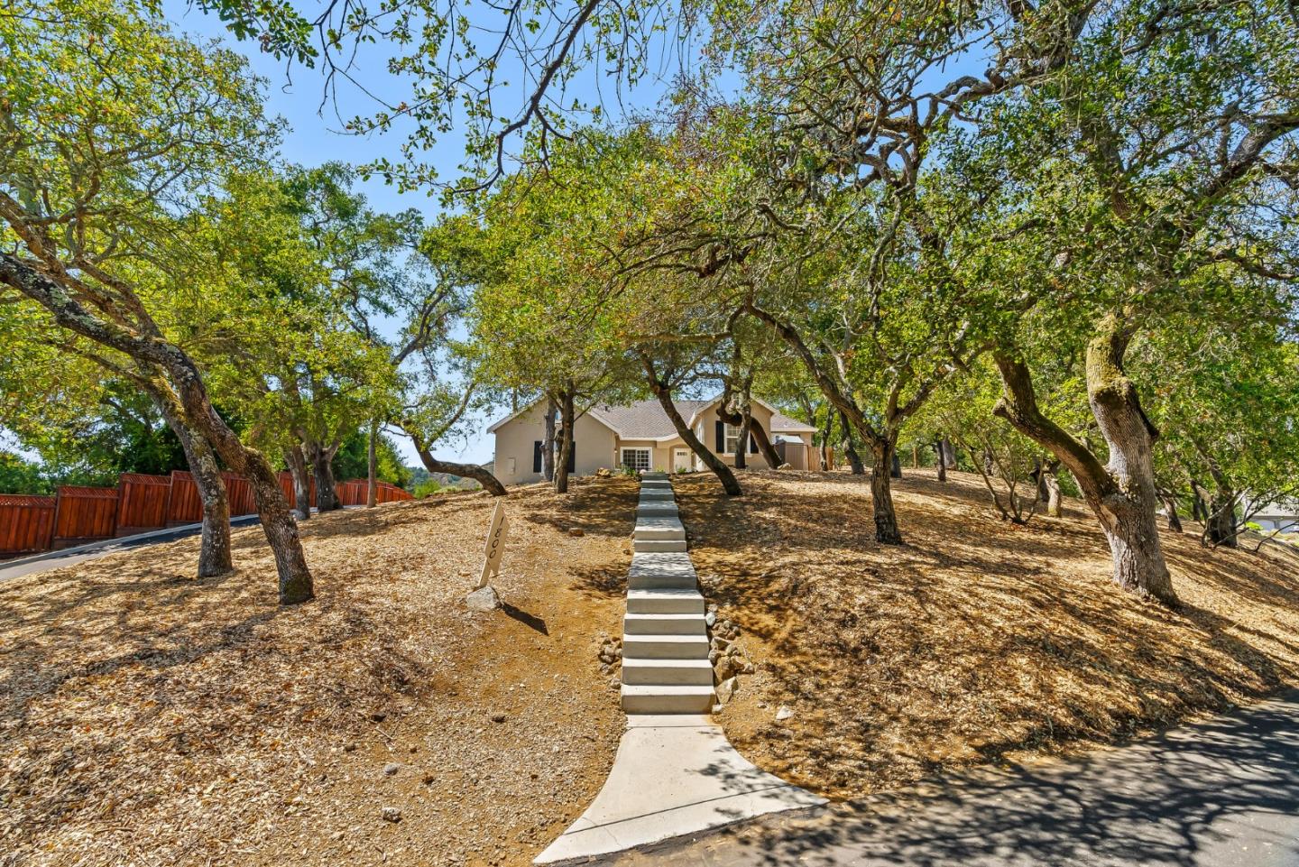 Detail Gallery Image 4 of 41 For 1800 Jasper Highlands Dr, Morgan Hill,  CA 95037 - 3 Beds | 2/1 Baths