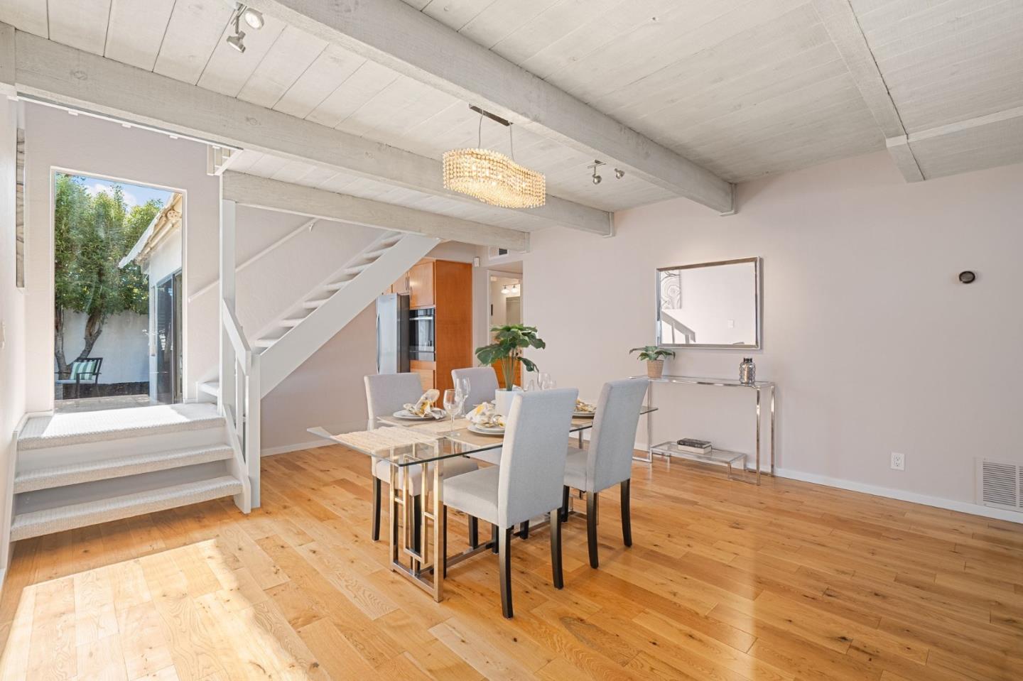 Detail Gallery Image 15 of 44 For 1393 Sydney Dr, Sunnyvale,  CA 94087 - 3 Beds | 2 Baths