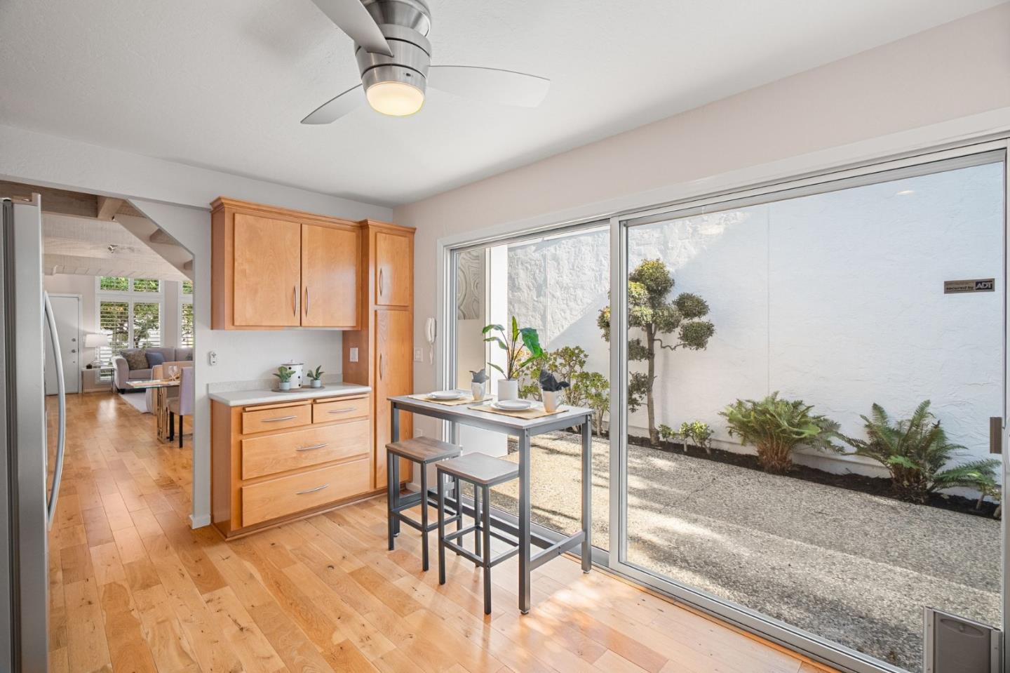 Detail Gallery Image 21 of 44 For 1393 Sydney Dr, Sunnyvale,  CA 94087 - 3 Beds | 2 Baths