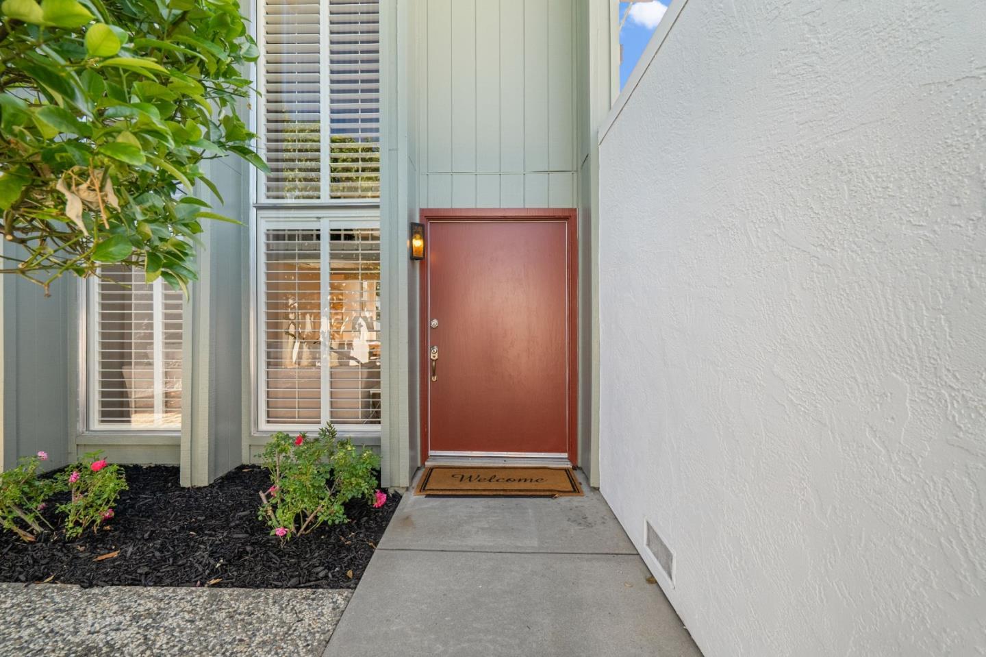 Detail Gallery Image 3 of 44 For 1393 Sydney Dr, Sunnyvale,  CA 94087 - 3 Beds | 2 Baths