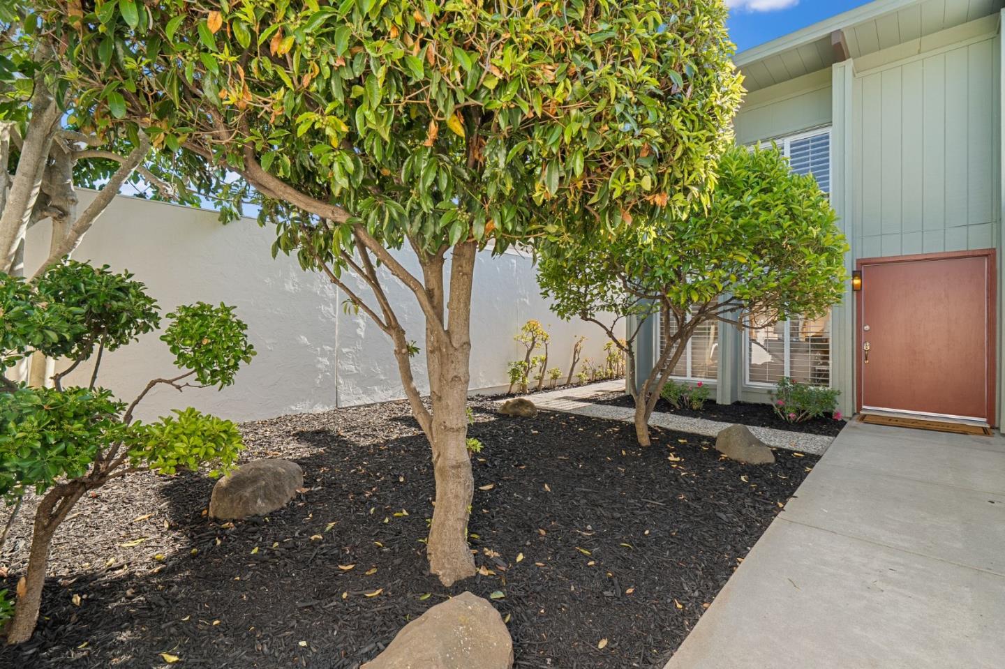Detail Gallery Image 4 of 44 For 1393 Sydney Dr, Sunnyvale,  CA 94087 - 3 Beds | 2 Baths