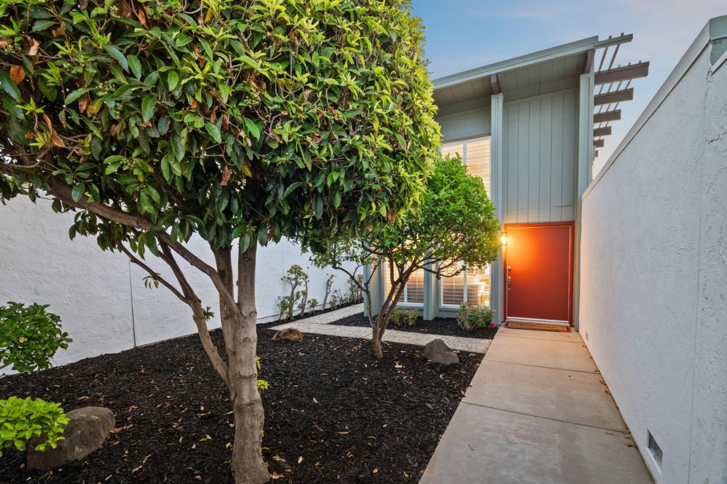 Detail Gallery Image 40 of 44 For 1393 Sydney Dr, Sunnyvale,  CA 94087 - 3 Beds | 2 Baths