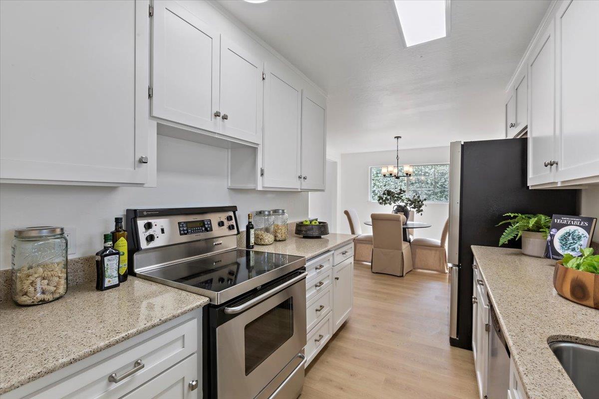Detail Gallery Image 5 of 25 For 1826 Ronie Way, San Jose,  CA 95124 - 3 Beds | 2 Baths
