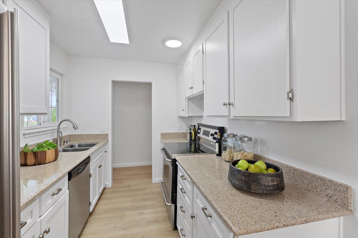 Detail Gallery Image 8 of 25 For 1826 Ronie Way, San Jose,  CA 95124 - 3 Beds | 2 Baths