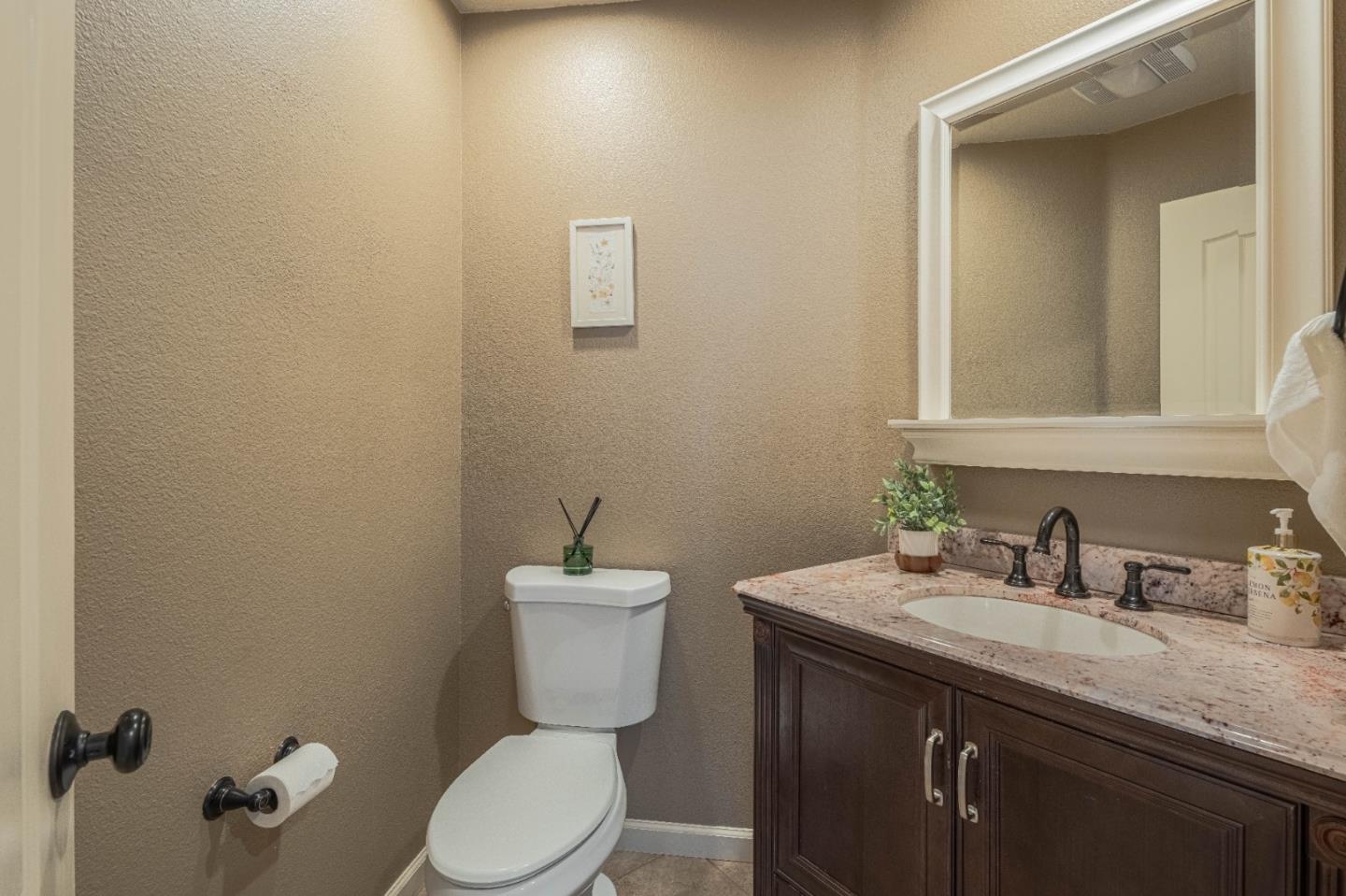 Detail Gallery Image 23 of 50 For 27320 Bavella Way, Salinas,  CA 93908 - 4 Beds | 2/1 Baths