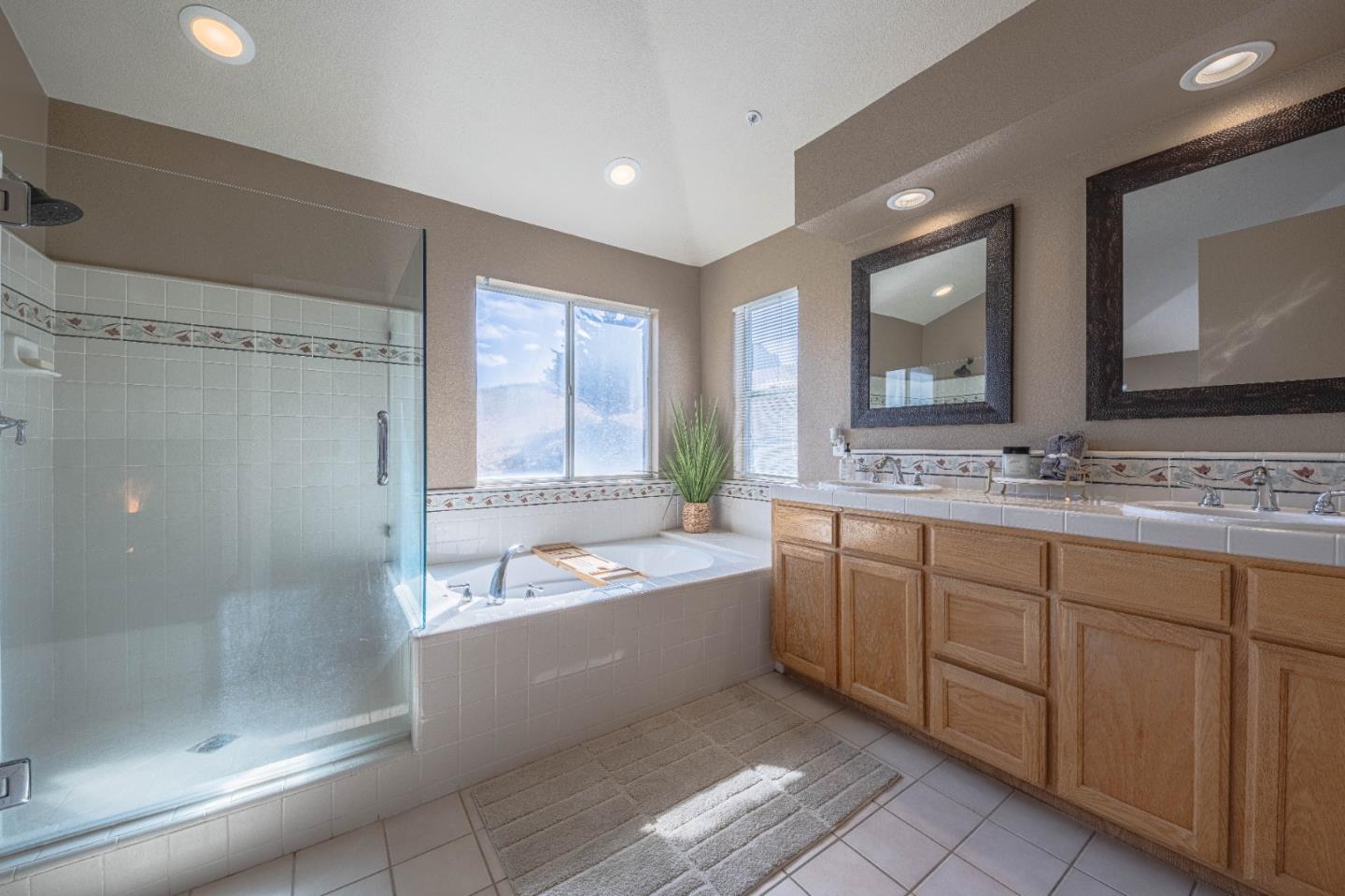 Detail Gallery Image 36 of 50 For 27320 Bavella Way, Salinas,  CA 93908 - 4 Beds | 2/1 Baths