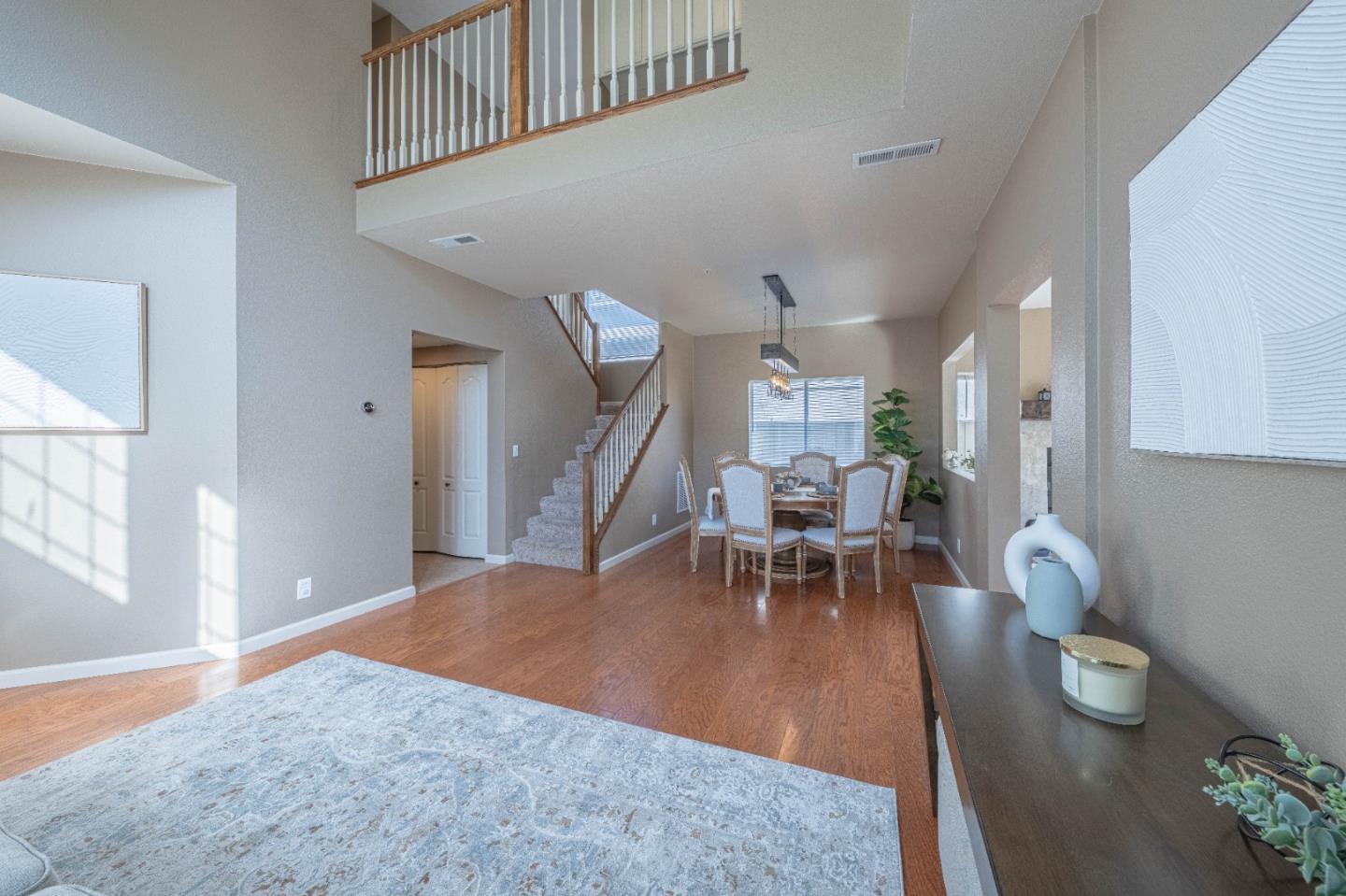 Detail Gallery Image 7 of 50 For 27320 Bavella Way, Salinas,  CA 93908 - 4 Beds | 2/1 Baths