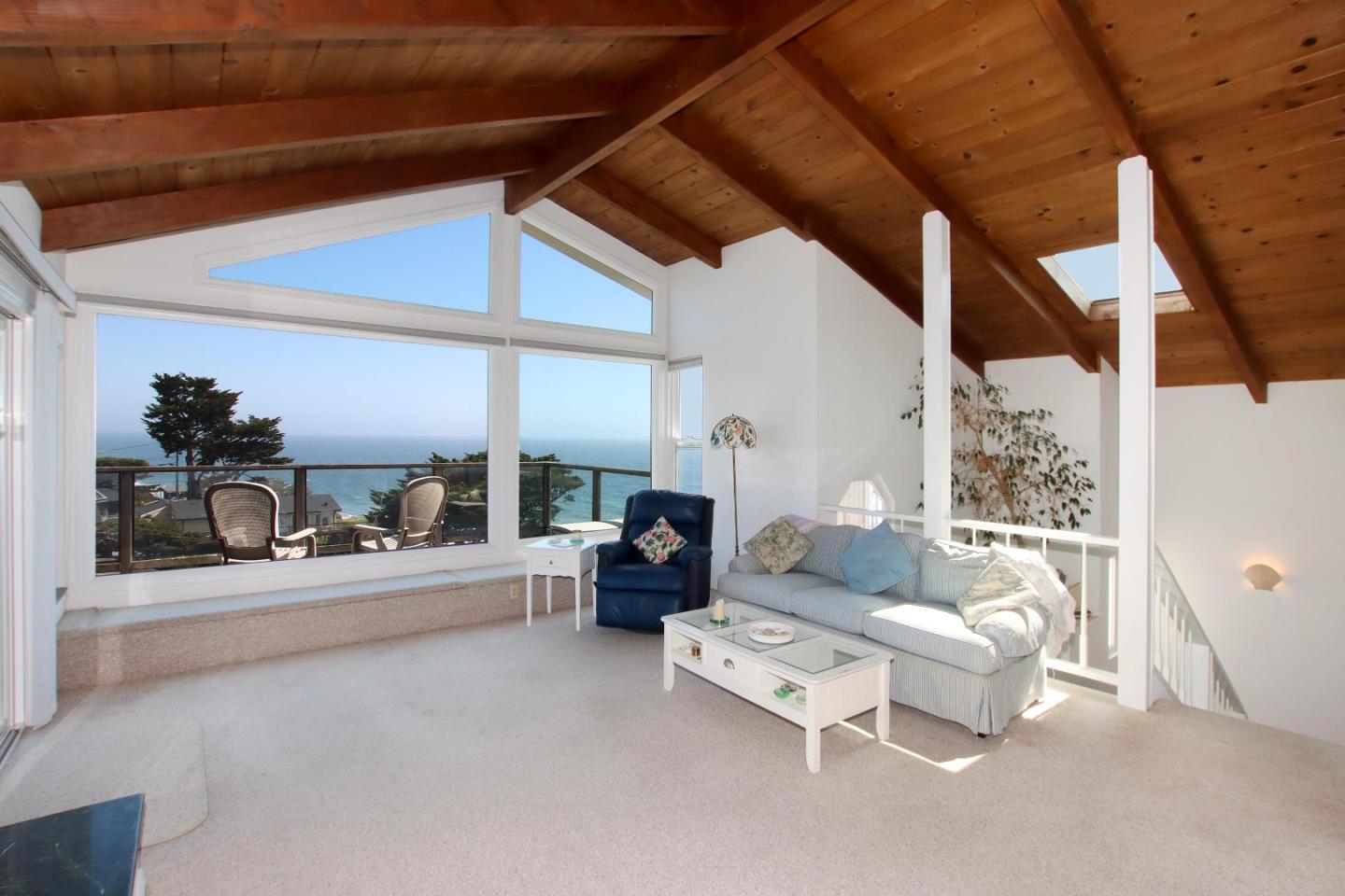 Detail Gallery Image 7 of 44 For 51 Sunset Dr, Watsonville,  CA 95076 - 3 Beds | 2 Baths