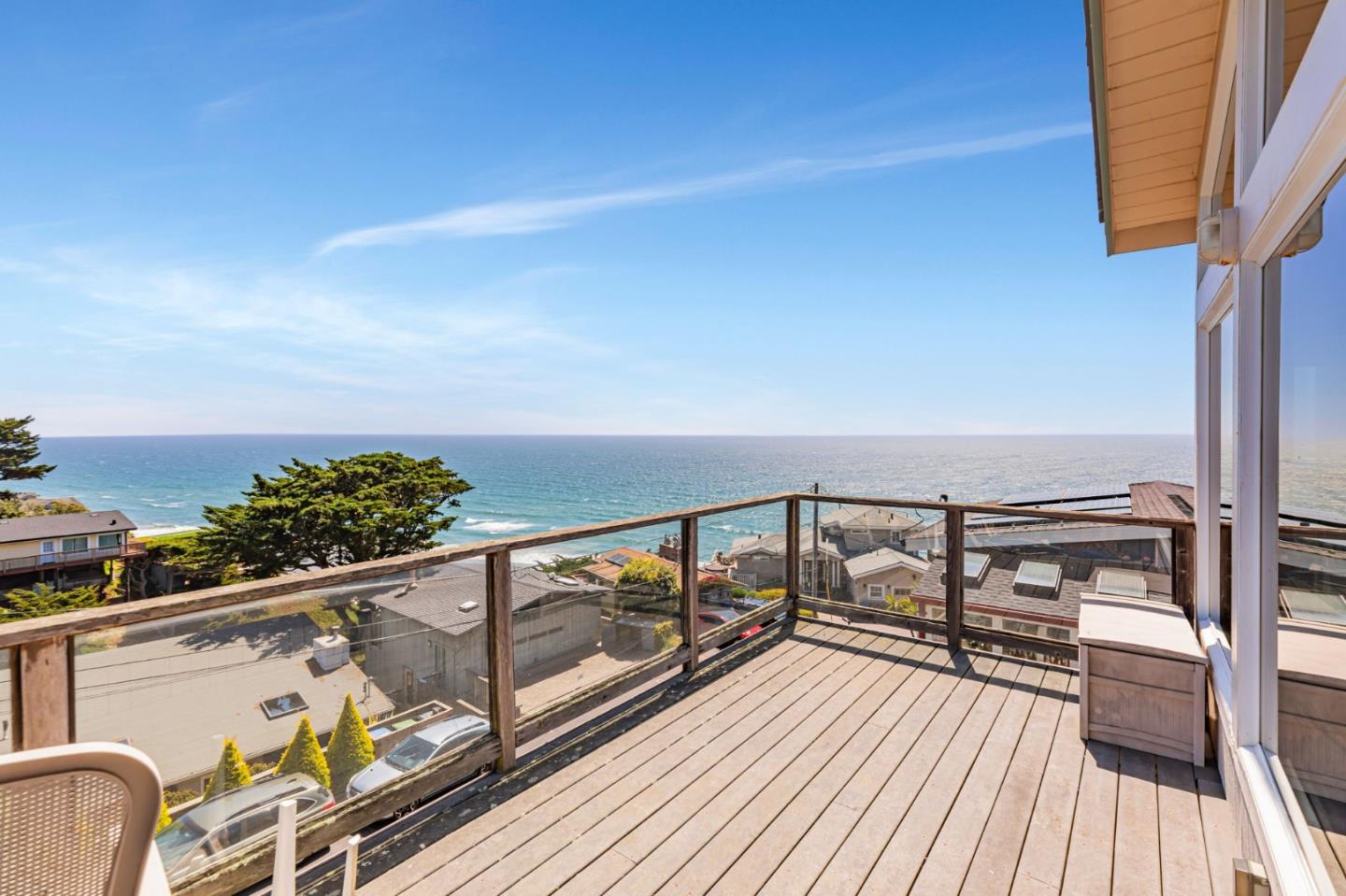 Detail Gallery Image 9 of 44 For 51 Sunset Dr, Watsonville,  CA 95076 - 3 Beds | 2 Baths