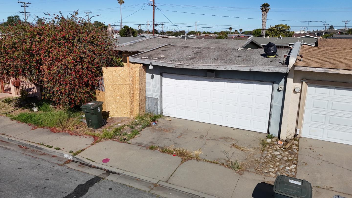 Detail Gallery Image 2 of 12 For 1443 Parsons Ave, Salinas,  CA 93906 - 3 Beds | 2 Baths