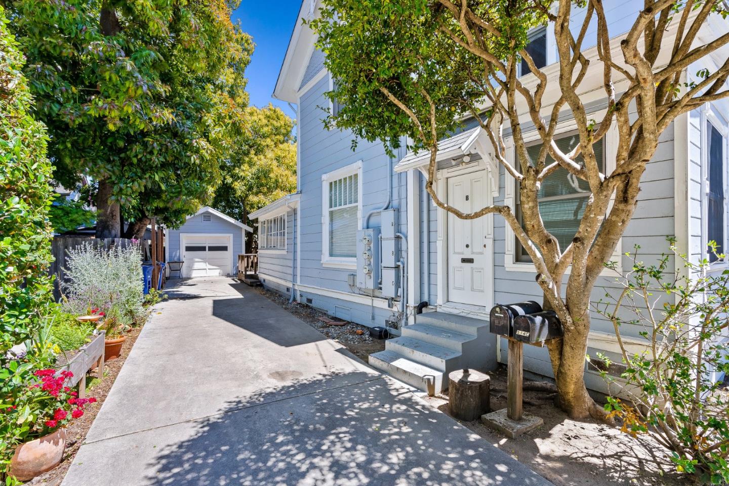 Detail Gallery Image 4 of 25 For 514 Washington St, Santa Cruz,  CA 95060 - – Beds | – Baths