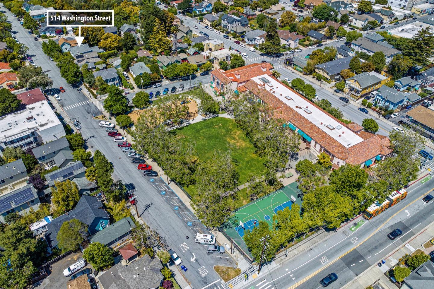 Detail Gallery Image 13 of 25 For 514 Washington St, Santa Cruz,  CA 95060 - 4 Beds | 3 Baths
