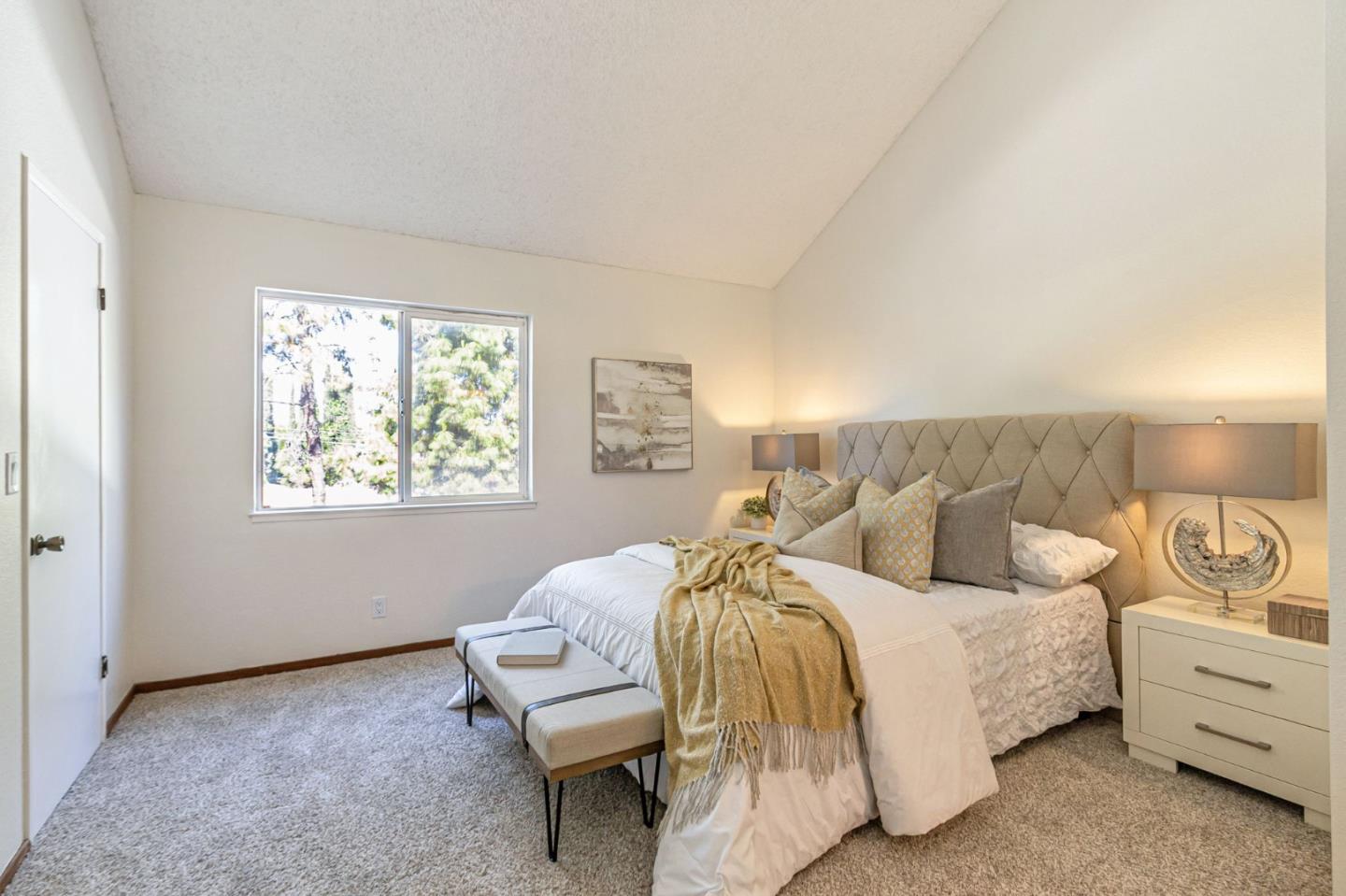 Detail Gallery Image 10 of 47 For 5386 Borneo Cir, San Jose,  CA 95123 - 3 Beds | 2 Baths