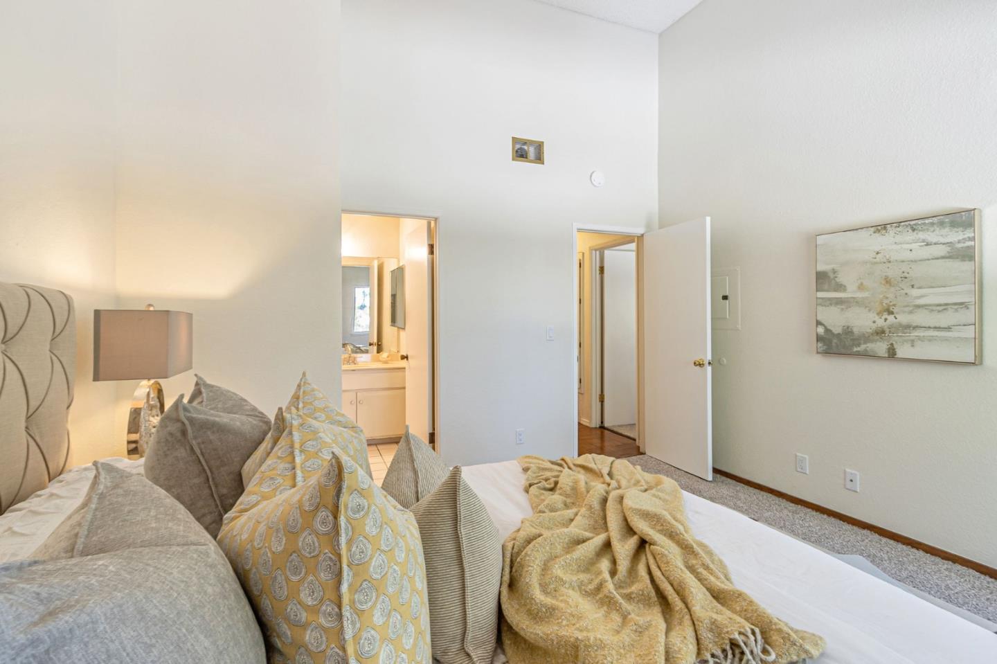 Detail Gallery Image 13 of 47 For 5386 Borneo Cir, San Jose,  CA 95123 - 3 Beds | 2 Baths