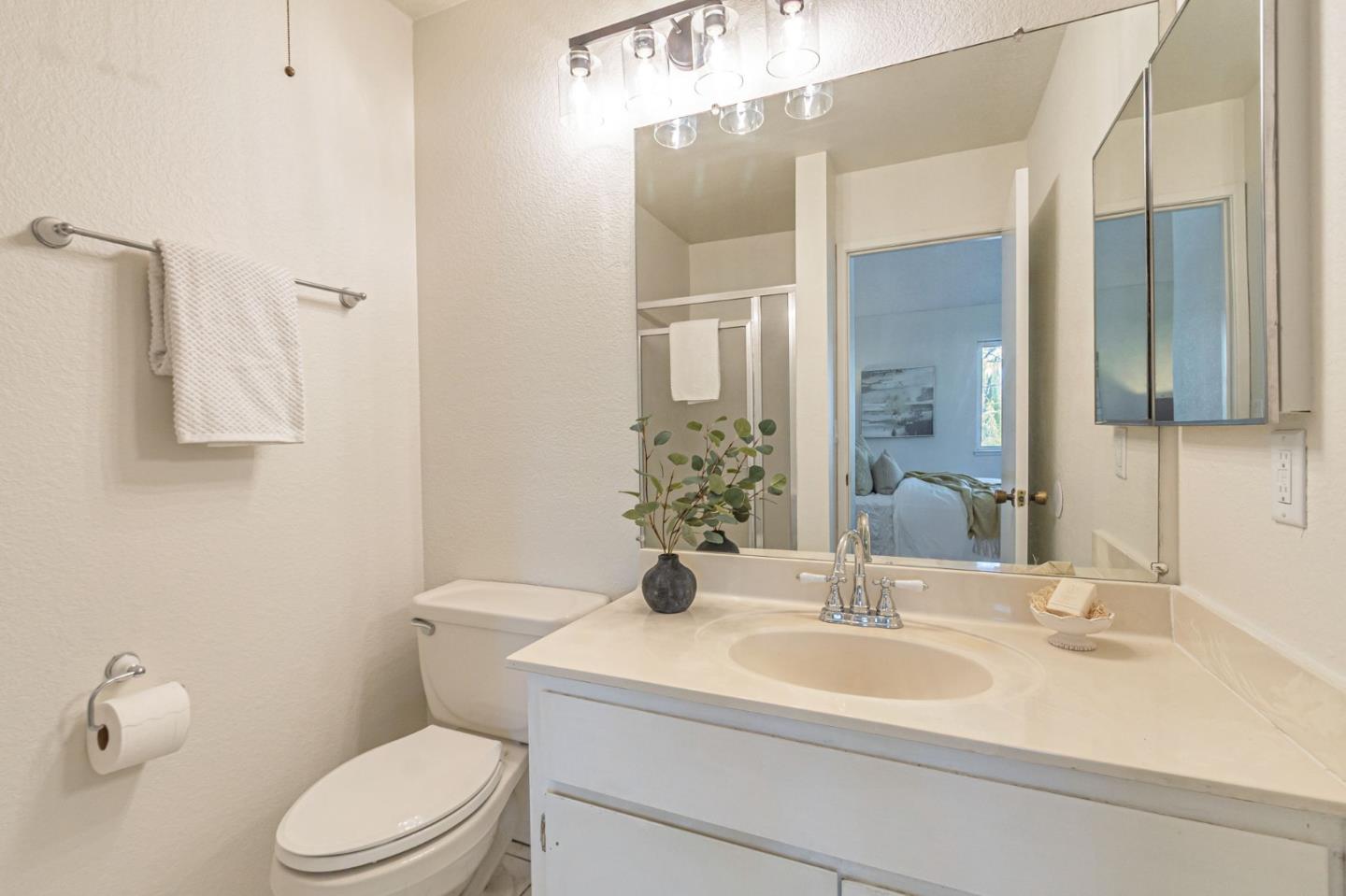Detail Gallery Image 16 of 47 For 5386 Borneo Cir, San Jose,  CA 95123 - 3 Beds | 2 Baths