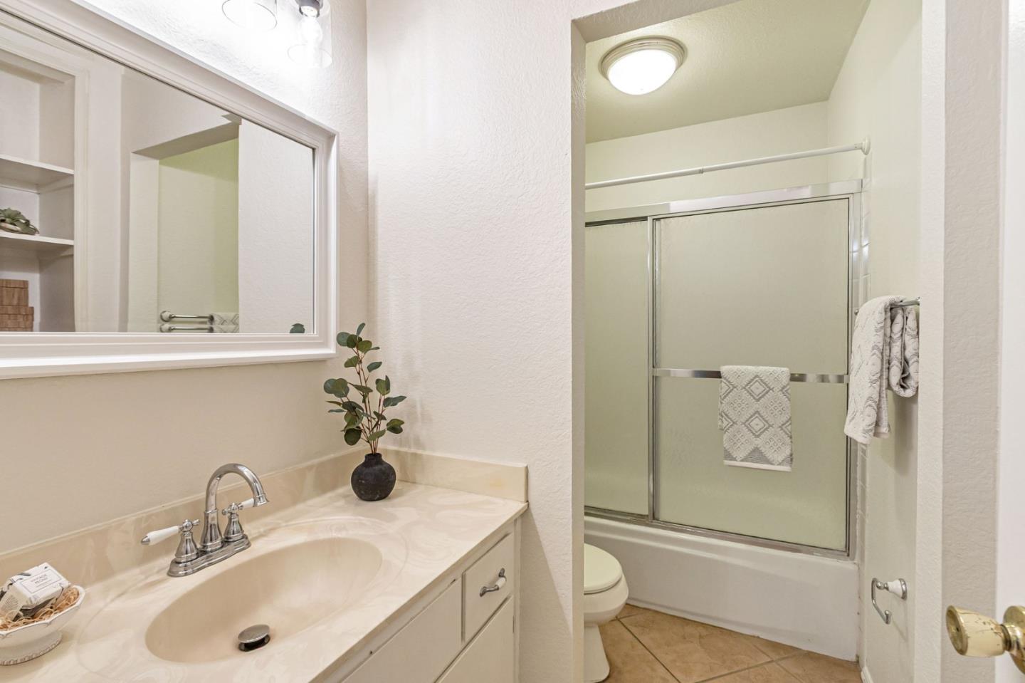 Detail Gallery Image 22 of 47 For 5386 Borneo Cir, San Jose,  CA 95123 - 3 Beds | 2 Baths