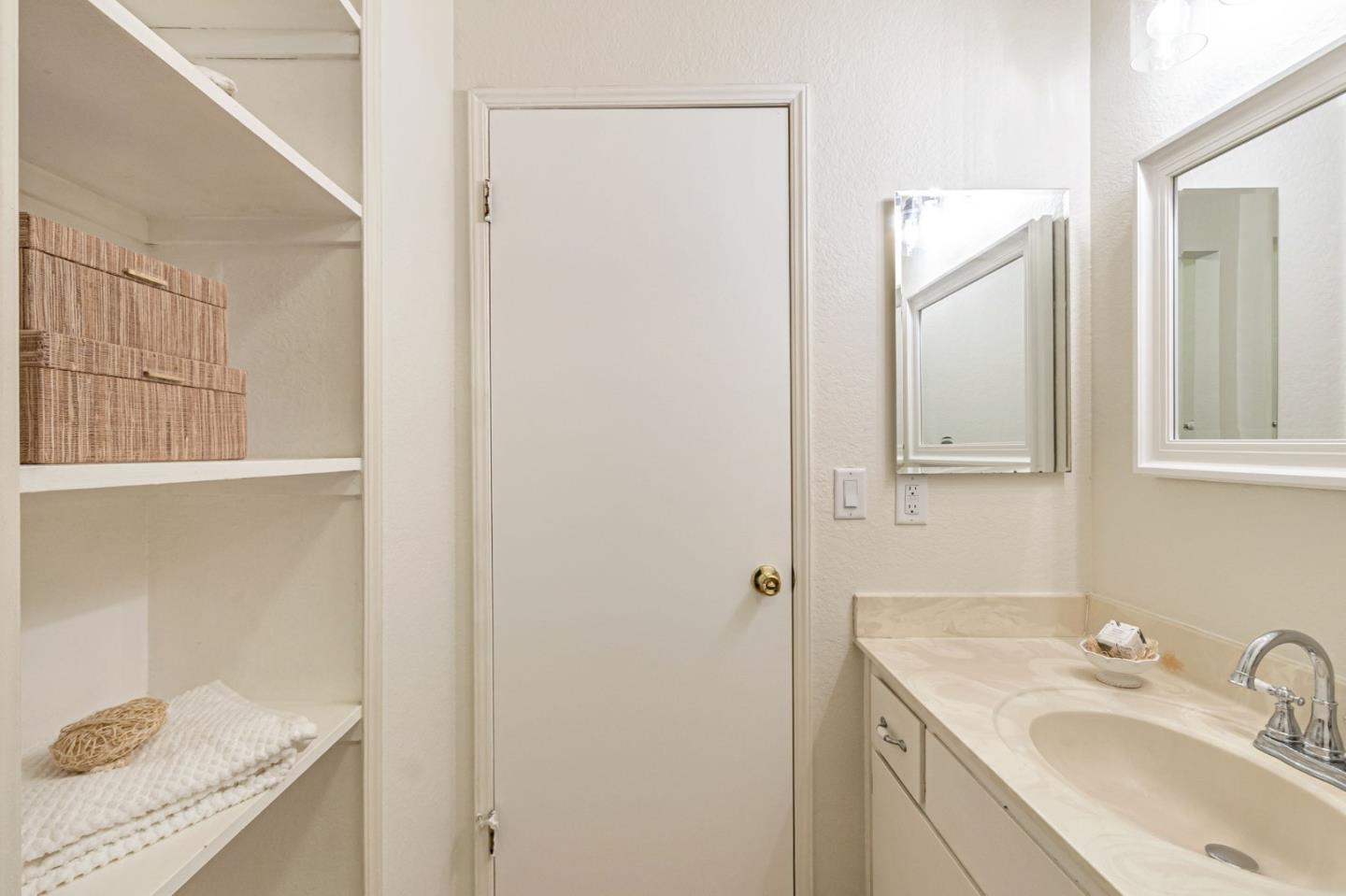Detail Gallery Image 24 of 47 For 5386 Borneo Cir, San Jose,  CA 95123 - 3 Beds | 2 Baths