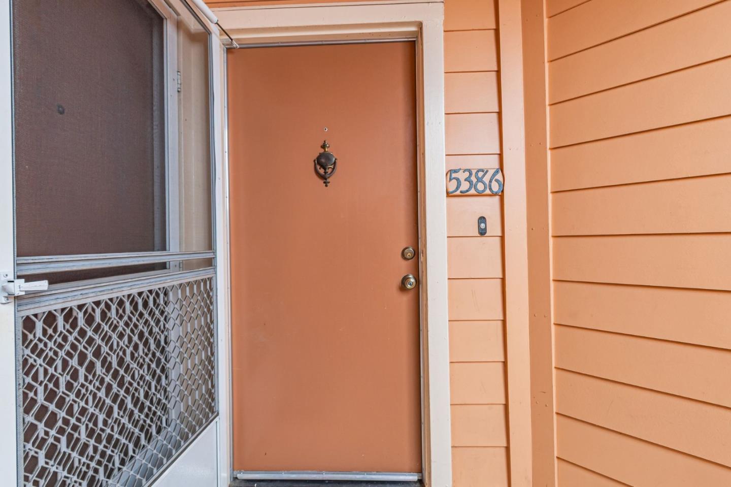 Detail Gallery Image 3 of 47 For 5386 Borneo Cir, San Jose,  CA 95123 - 3 Beds | 2 Baths