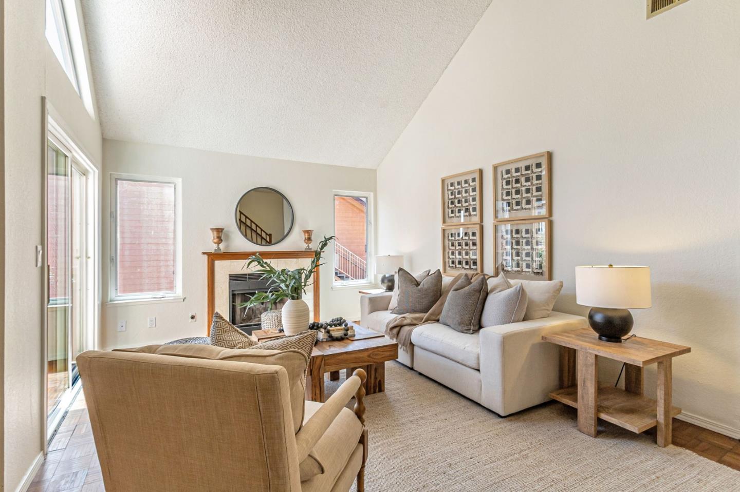 Detail Gallery Image 5 of 47 For 5386 Borneo Cir, San Jose,  CA 95123 - 3 Beds | 2 Baths