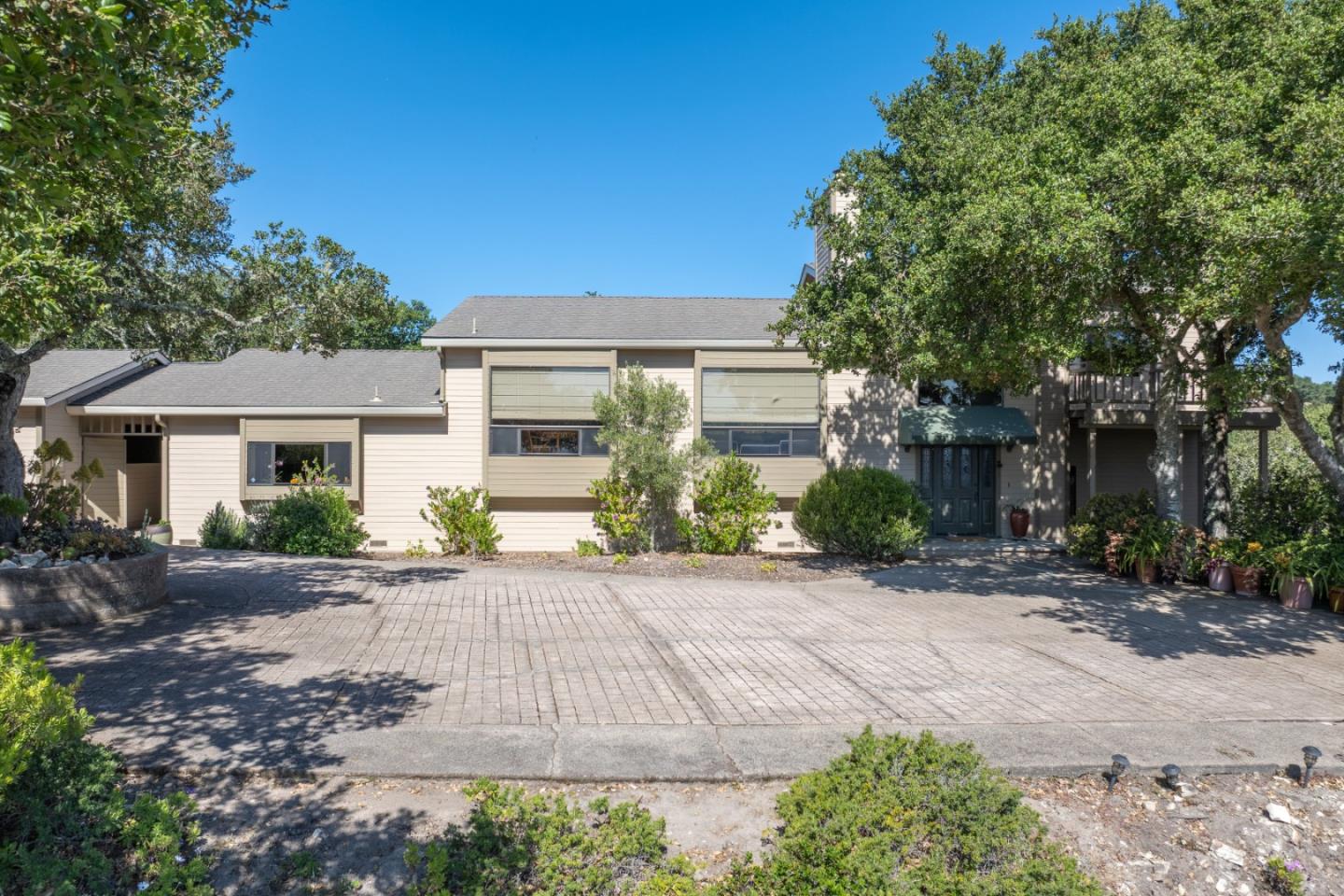 Detail Gallery Image 4 of 40 For 25940 Colt Ln, Carmel Valley,  CA 93924 - 4 Beds | 2/1 Baths