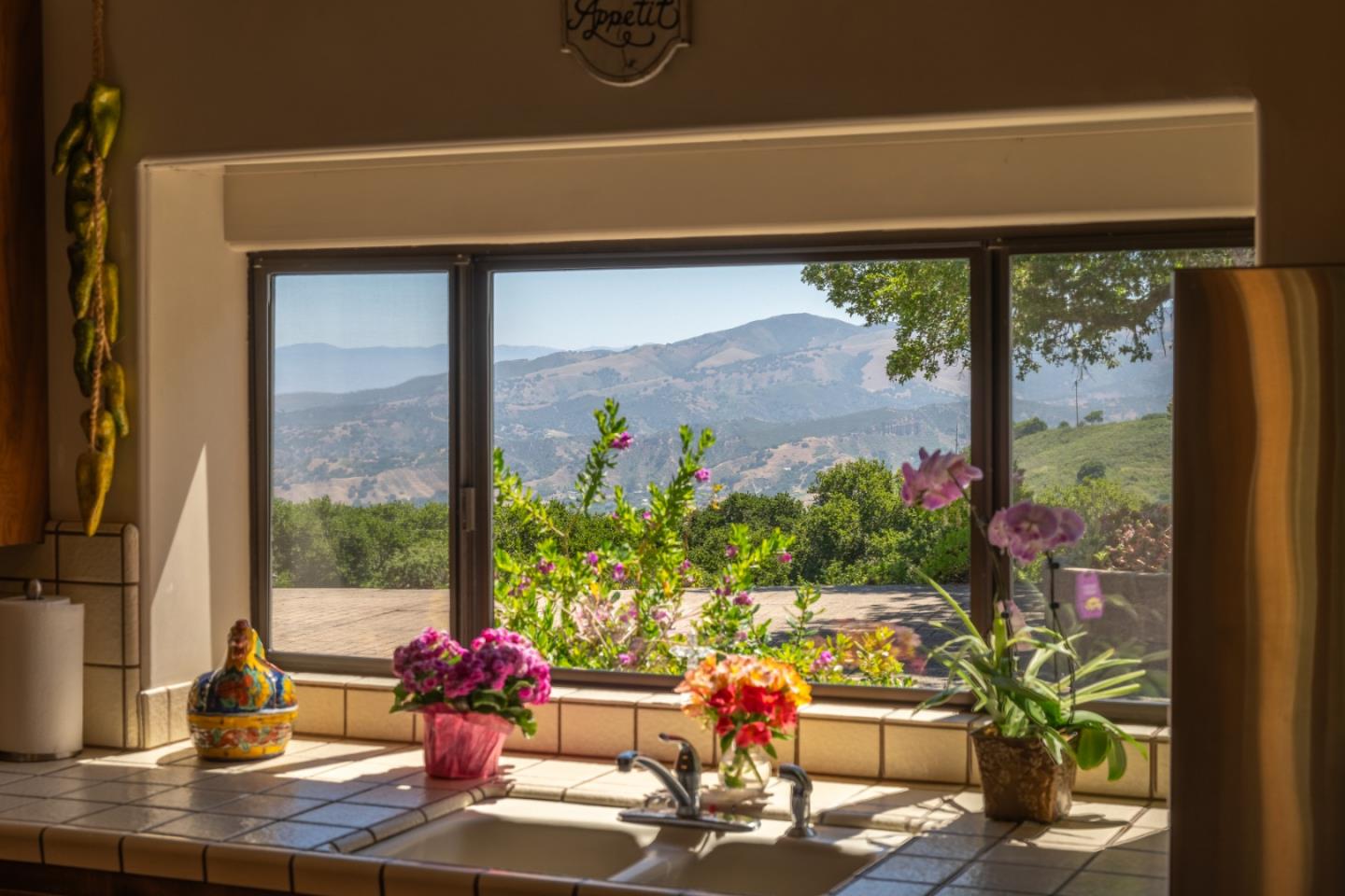 Detail Gallery Image 7 of 40 For 25940 Colt Ln, Carmel Valley,  CA 93924 - 4 Beds | 2/1 Baths