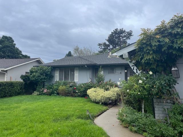 Detail Gallery Image 4 of 12 For 710 Fairmont Dr, Salinas,  CA 93901 - 4 Beds | 2 Baths