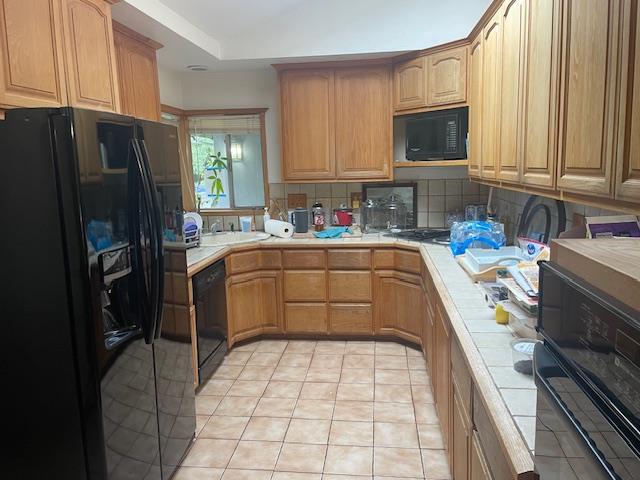 Detail Gallery Image 9 of 12 For 710 Fairmont Dr, Salinas,  CA 93901 - 4 Beds | 2 Baths