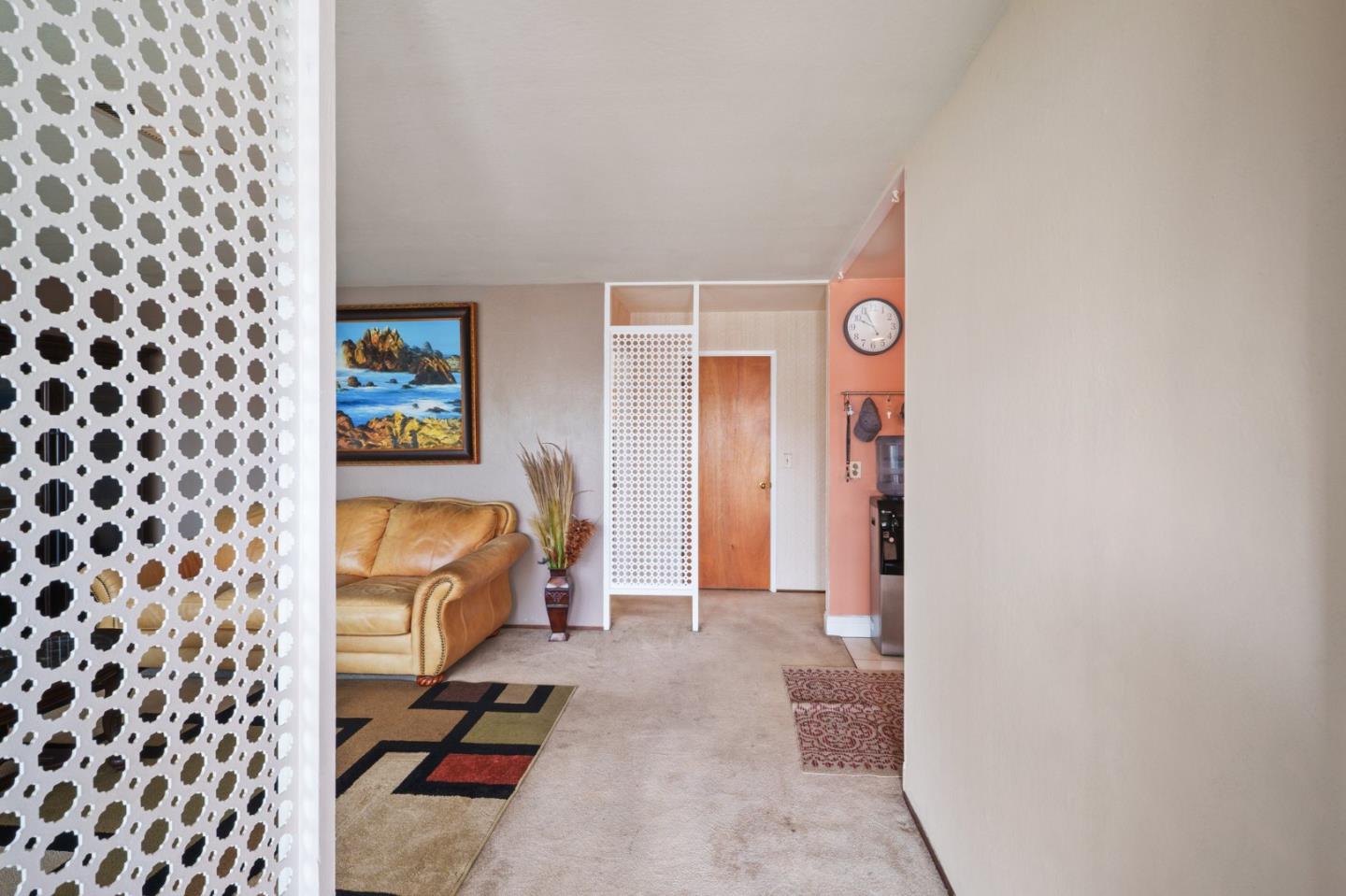 Detail Gallery Image 6 of 25 For 556 Los Coches Ave, Salinas,  CA 93906 - 3 Beds | 2 Baths