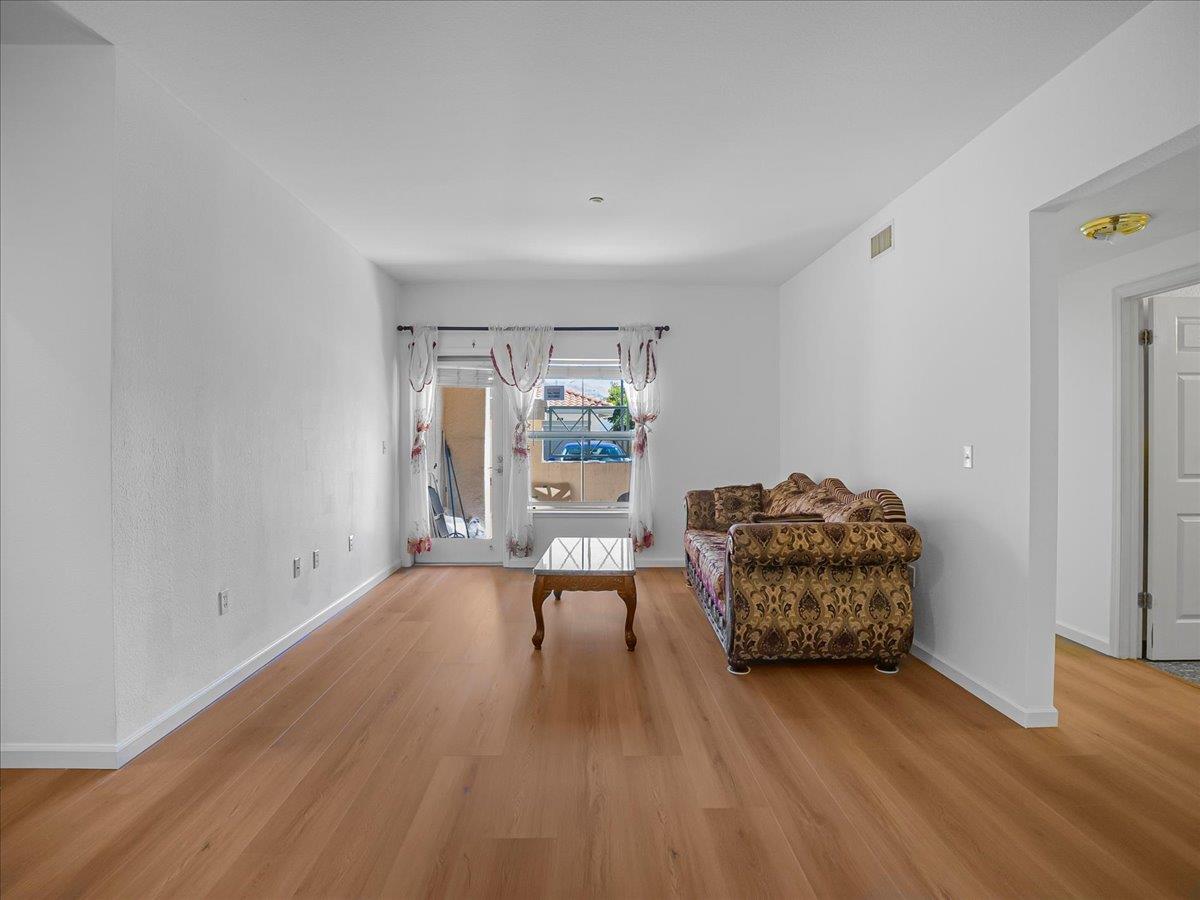 Photo #4: ML82008700 Listing: Photo #4