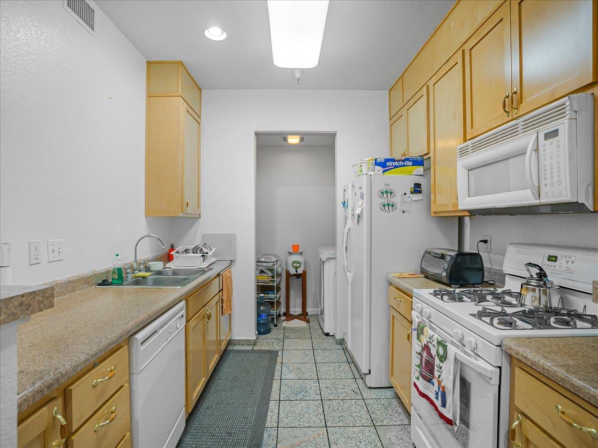 Photo #5: ML82008700 Listing: Photo #5