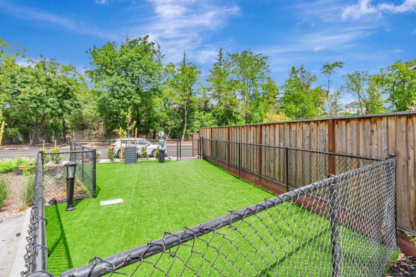 Detail Gallery Image 12 of 12 For 231 Oak Cir, Walnut Creek,  CA 94597 - 4 Beds | 3/1 Baths