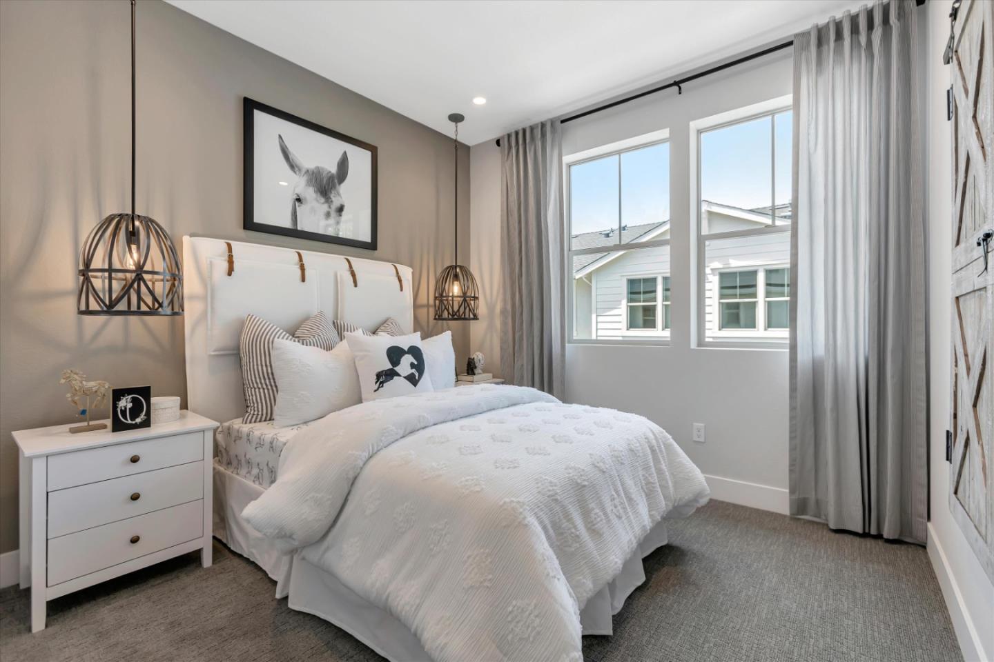 Detail Gallery Image 9 of 12 For 231 Oak Cir, Walnut Creek,  CA 94597 - 4 Beds | 3/1 Baths