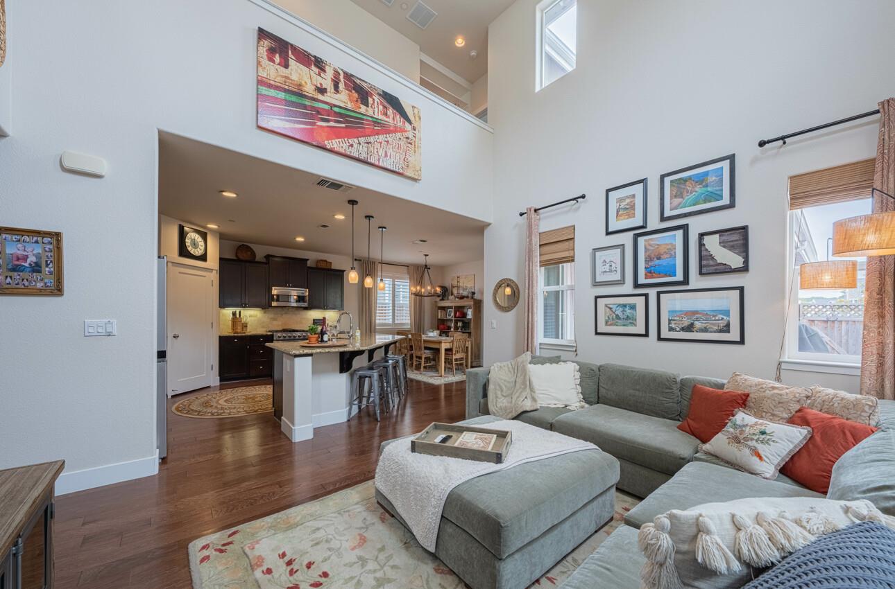 Detail Gallery Image 8 of 60 For 17210 Logan St, East Garrison,  CA 93933 - 4 Beds | 2/1 Baths
