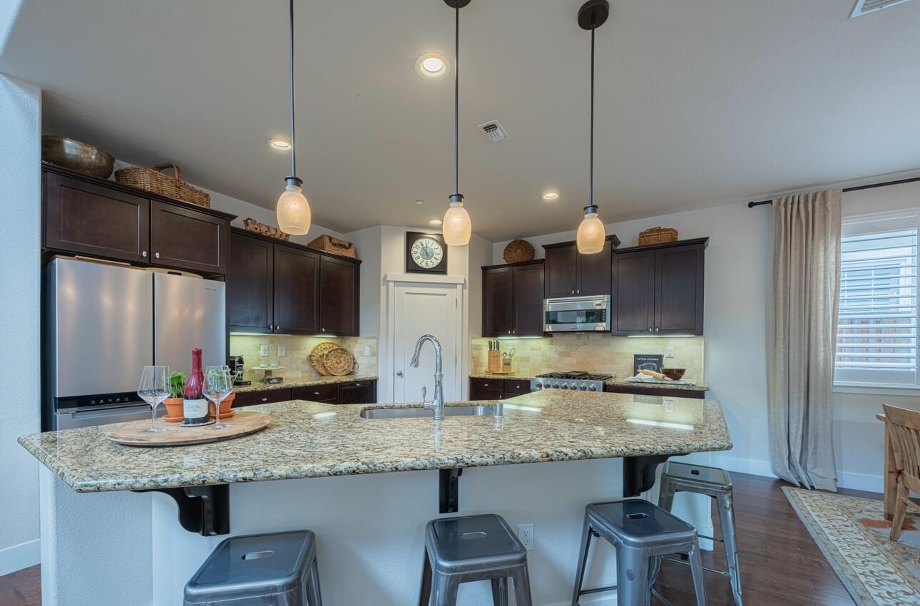 Detail Gallery Image 9 of 60 For 17210 Logan St, East Garrison,  CA 93933 - 4 Beds | 2/1 Baths