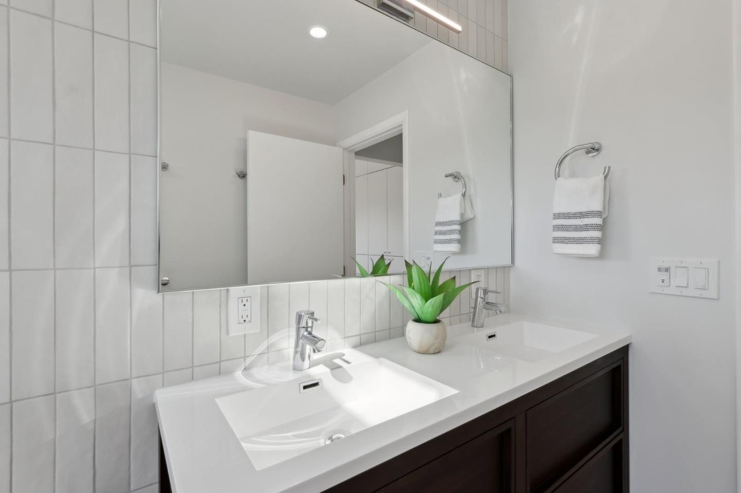 Detail Gallery Image 28 of 71 For 607 Dartmouth Ave, San Carlos,  CA 94070 - 3 Beds | 3 Baths